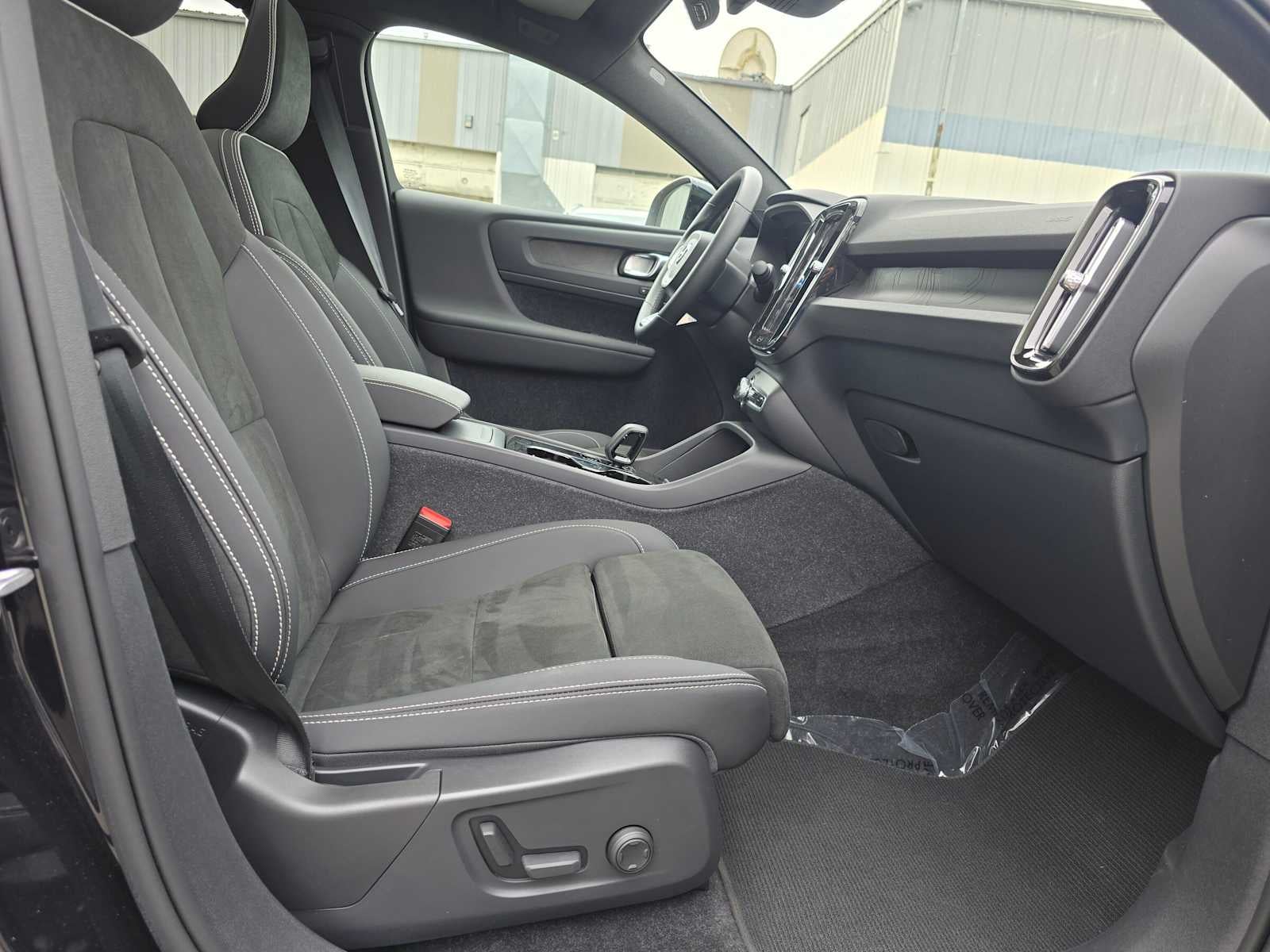 2023 Volvo C40 Recharge Pure Electric Ultimate