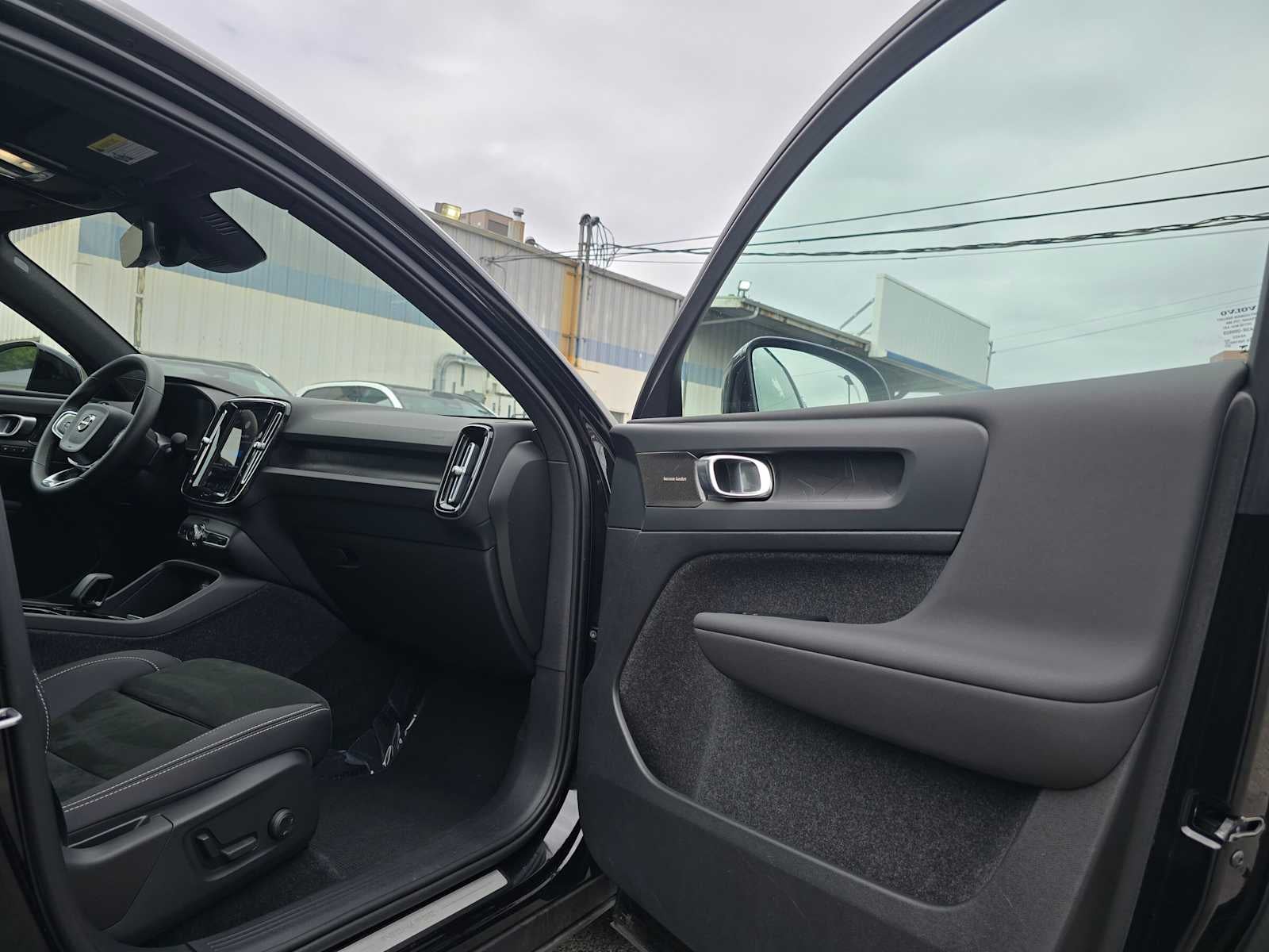 2023 Volvo C40 Recharge Pure Electric Ultimate