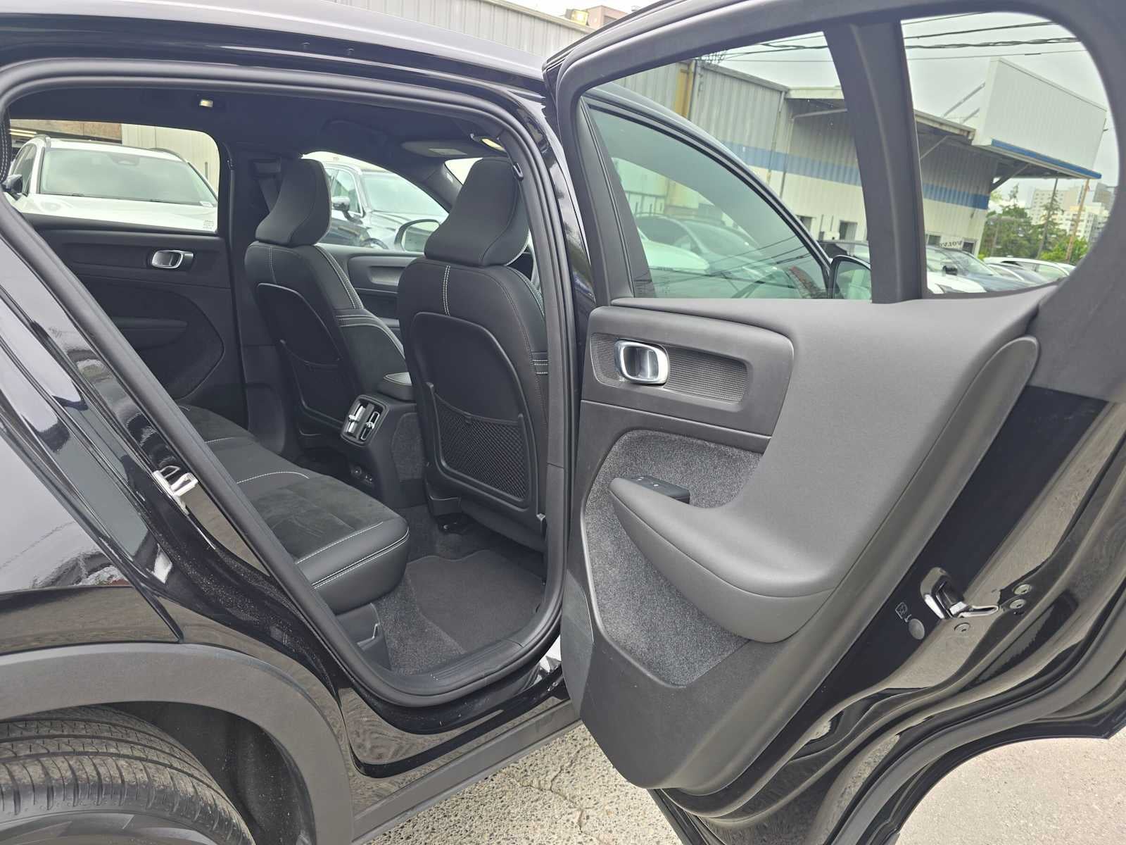 2023 Volvo C40 Recharge Pure Electric Ultimate