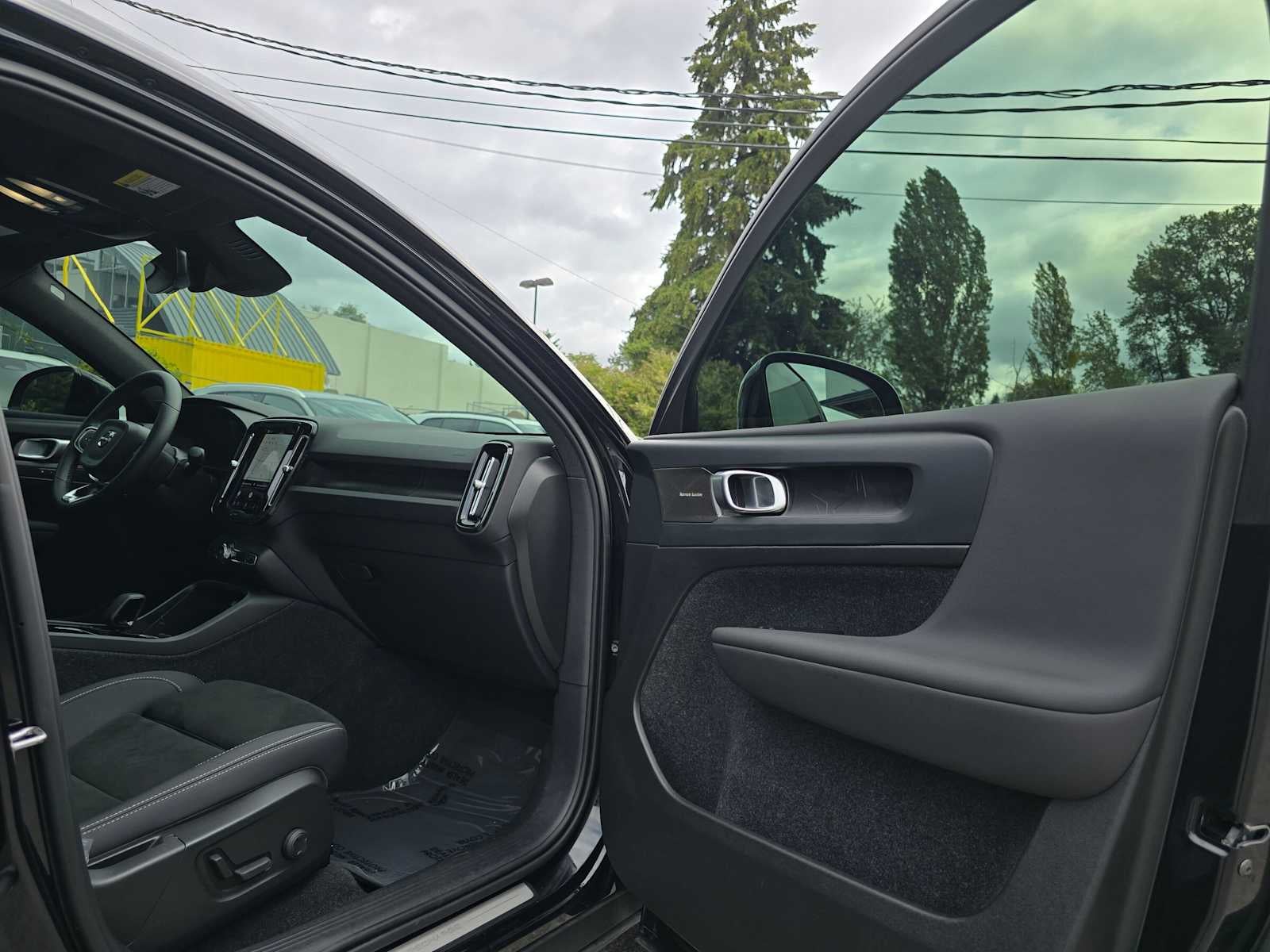 2023 Volvo C40 Recharge Pure Electric Ultimate