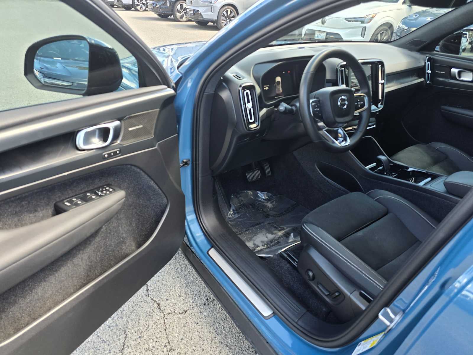 2023 Volvo C40 Recharge Pure Electric Ultimate