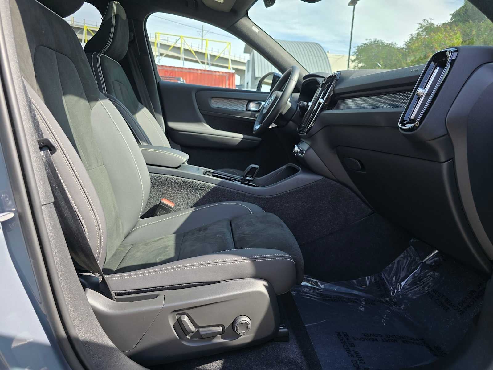 2022 Volvo XC40 Recharge Pure Electric Twin Ultimate