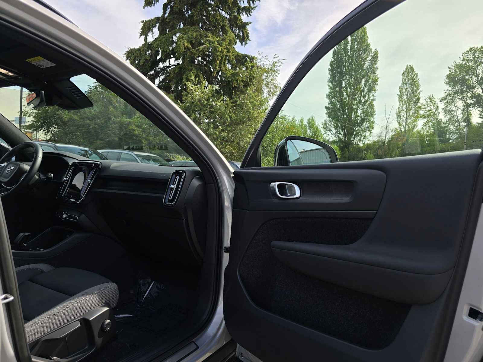 2023 Volvo XC40 Recharge Pure Electric Core