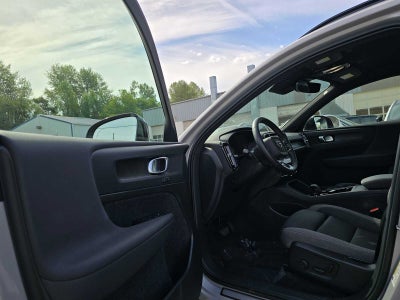 2023 Volvo XC40 Recharge Pure Electric Core