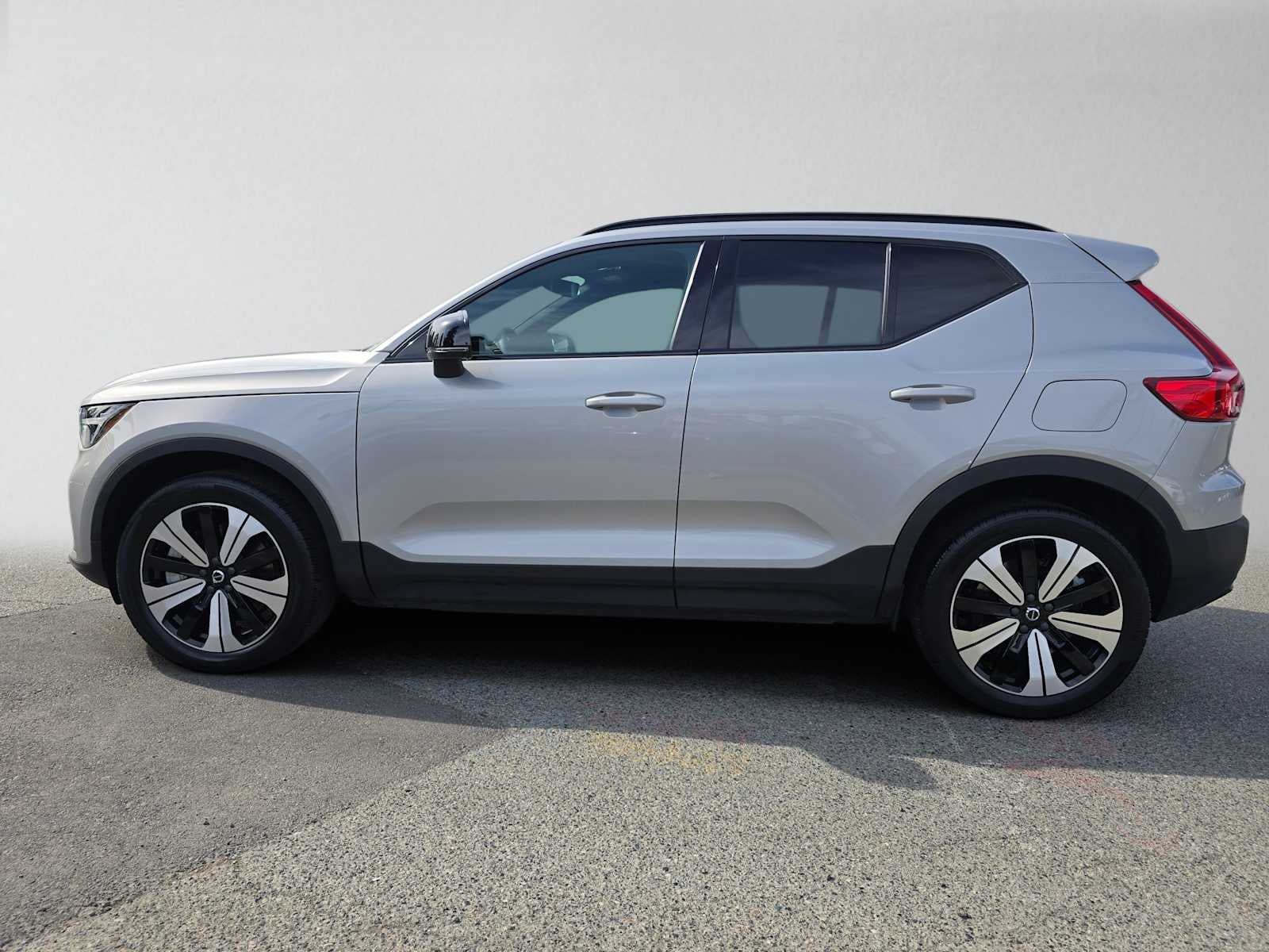 2023 Volvo XC40 Recharge Pure Electric Core