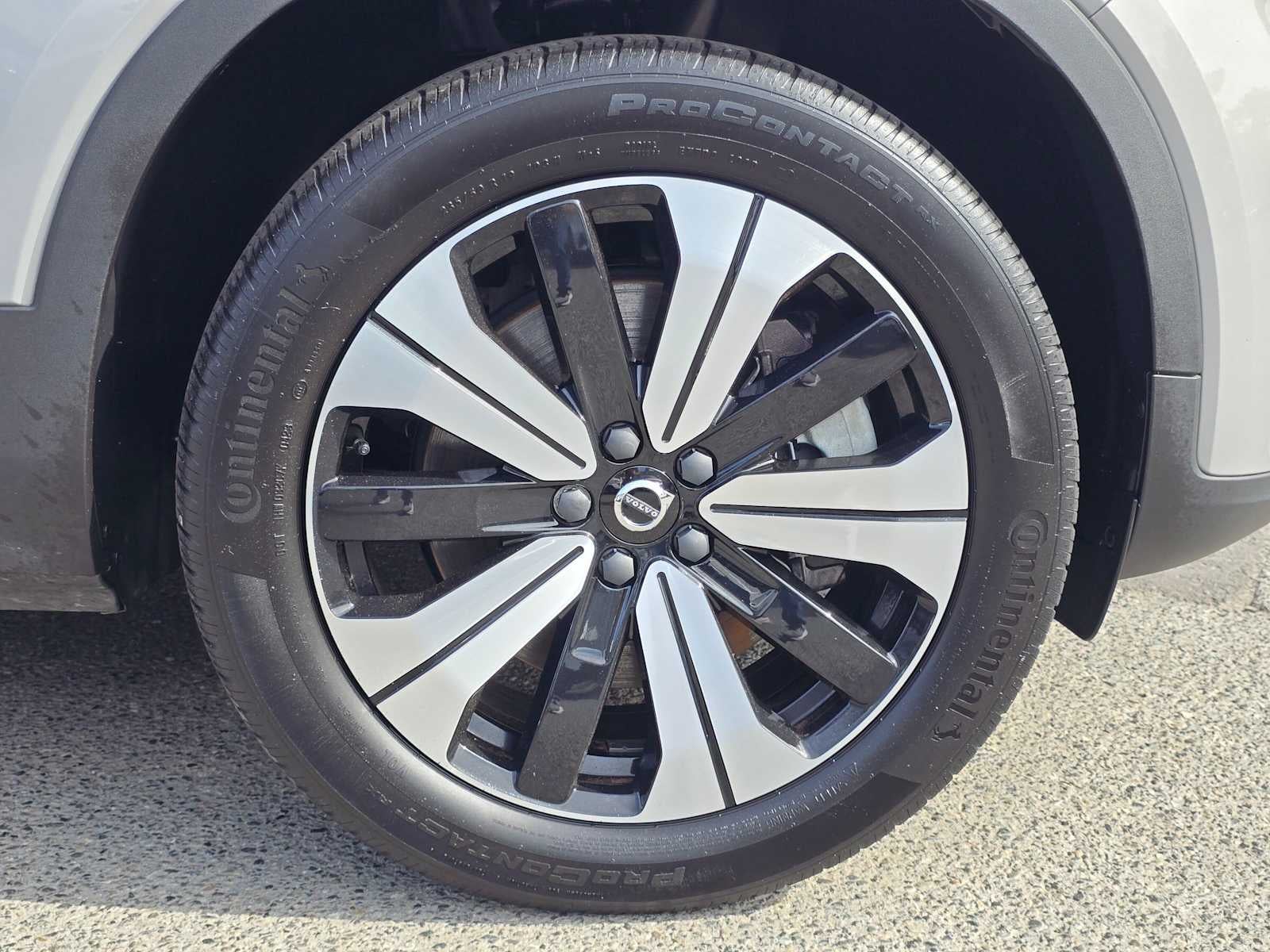 2023 Volvo XC40 Recharge Pure Electric Core