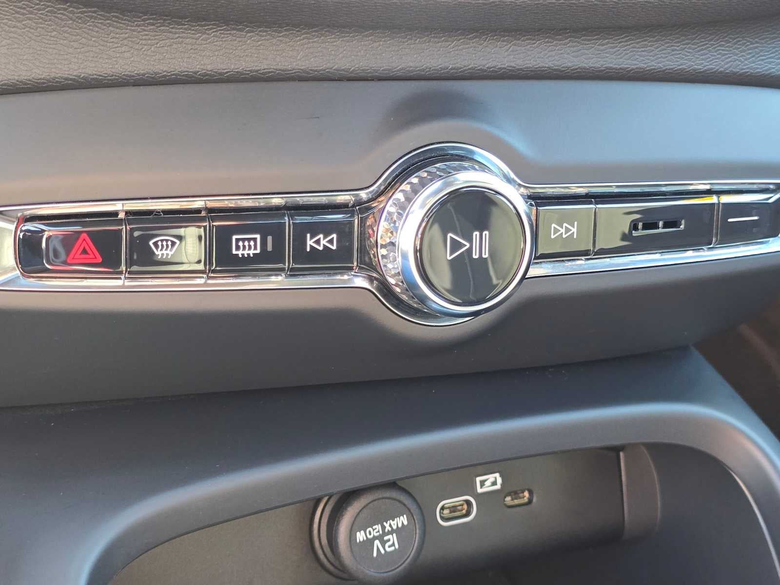 2023 Volvo XC40 Recharge Pure Electric Ultimate