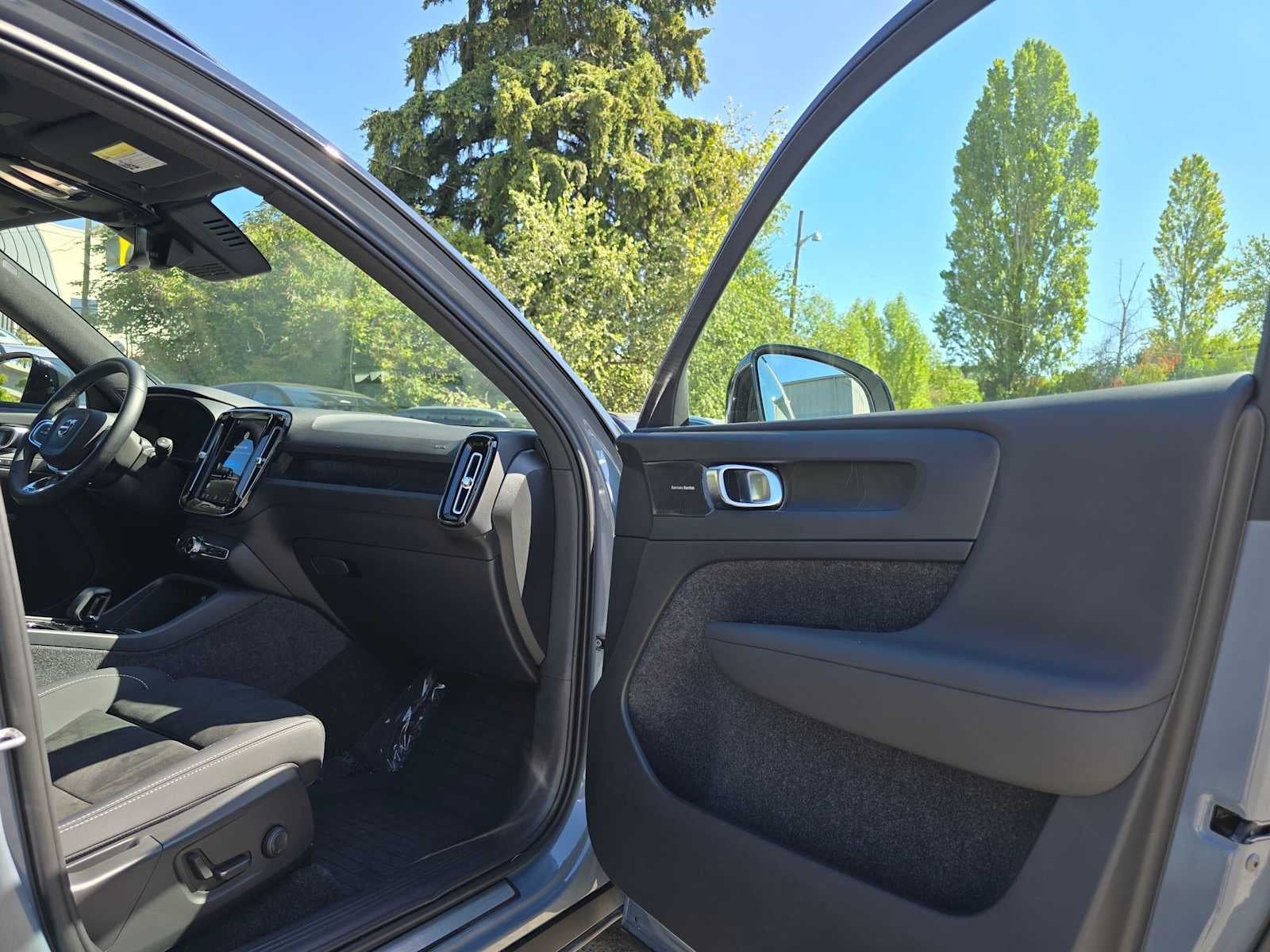2023 Volvo XC40 Recharge Pure Electric Ultimate
