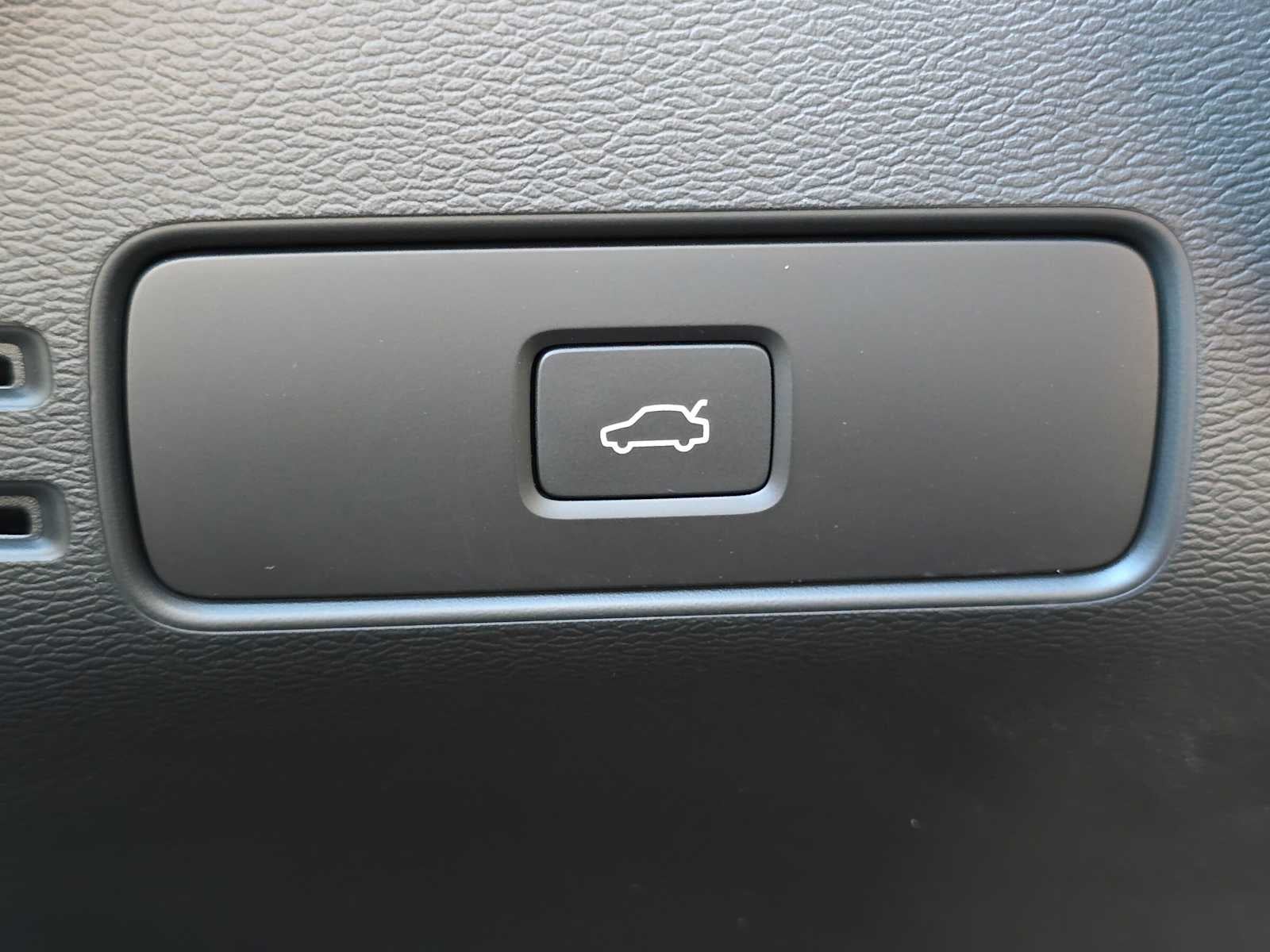 2023 Volvo XC40 Recharge Pure Electric Ultimate