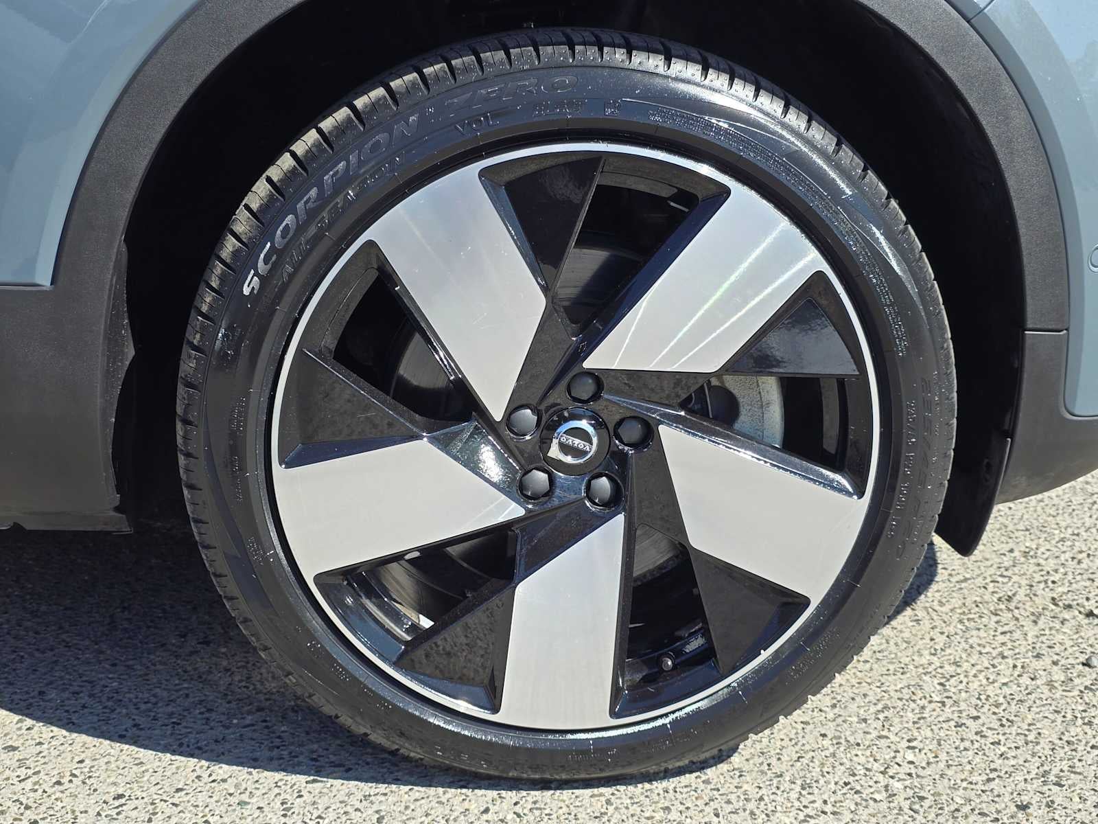 2023 Volvo XC40 Recharge Pure Electric Ultimate