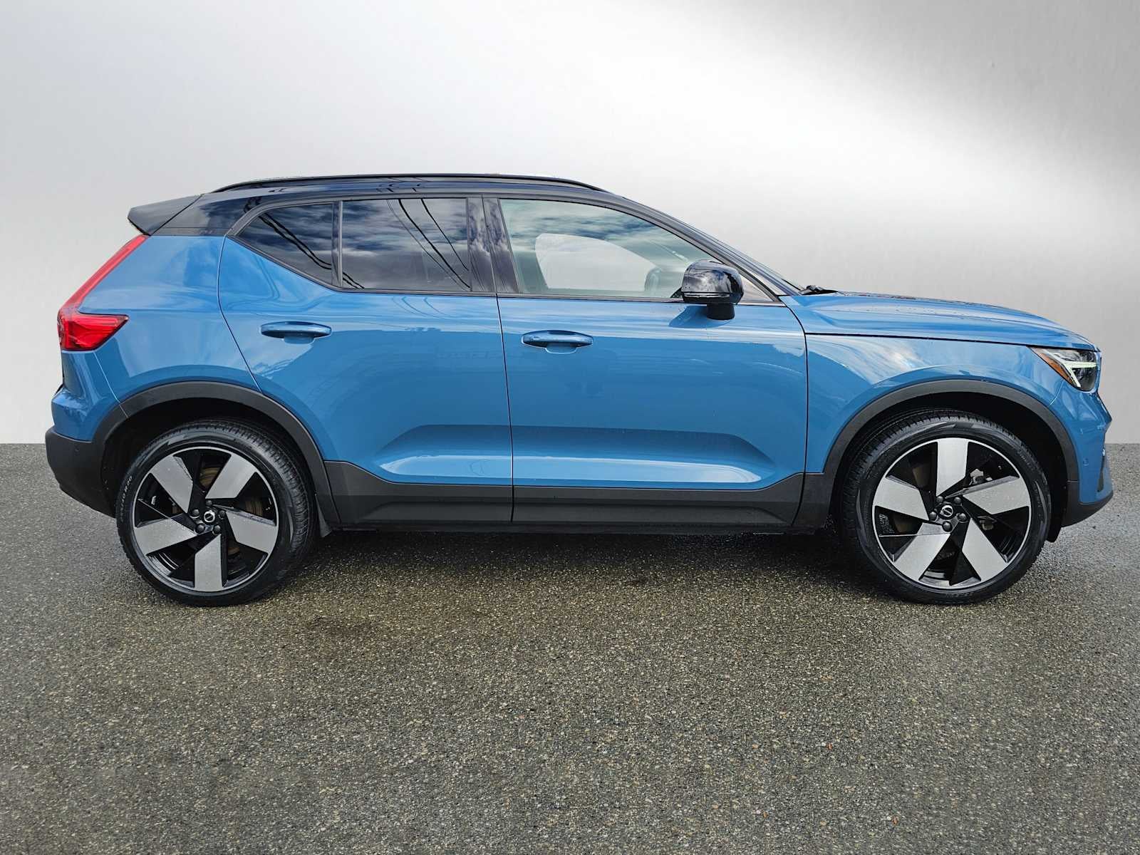 2023 Volvo XC40 Recharge Pure Electric Ultimate