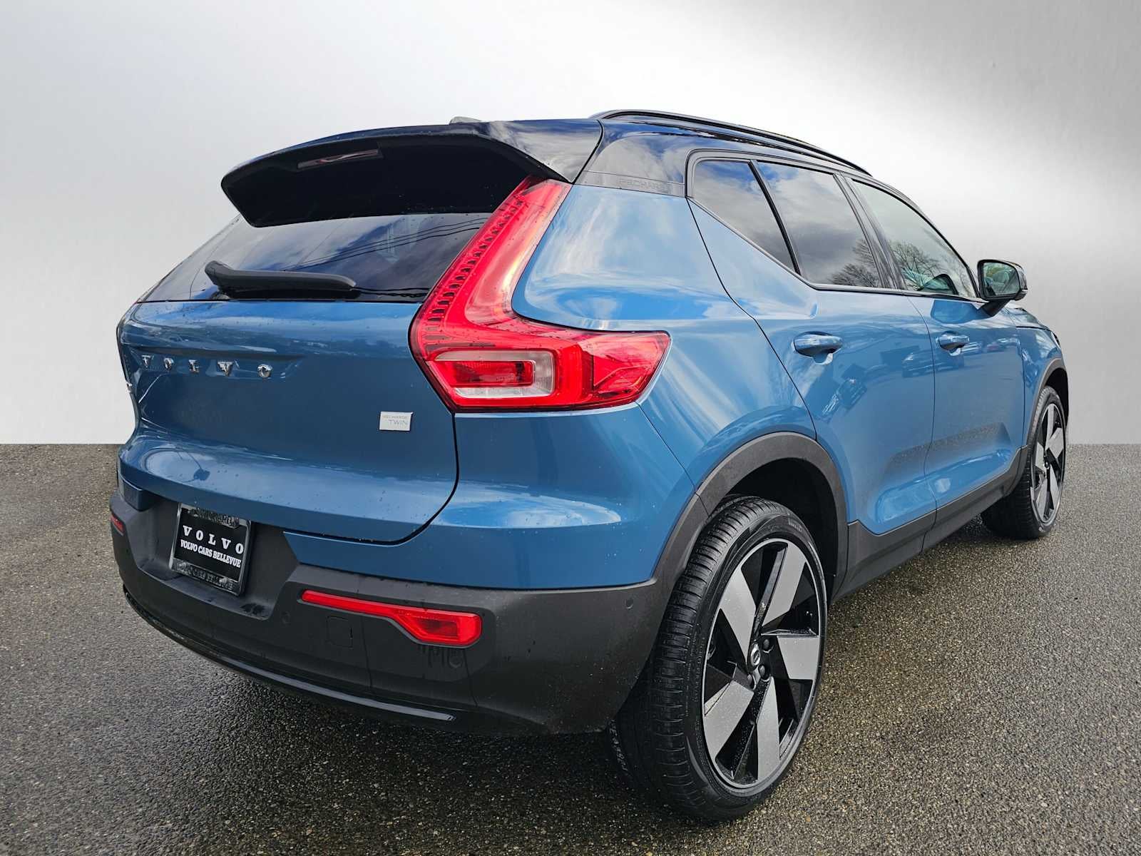 2023 Volvo XC40 Recharge Pure Electric Ultimate