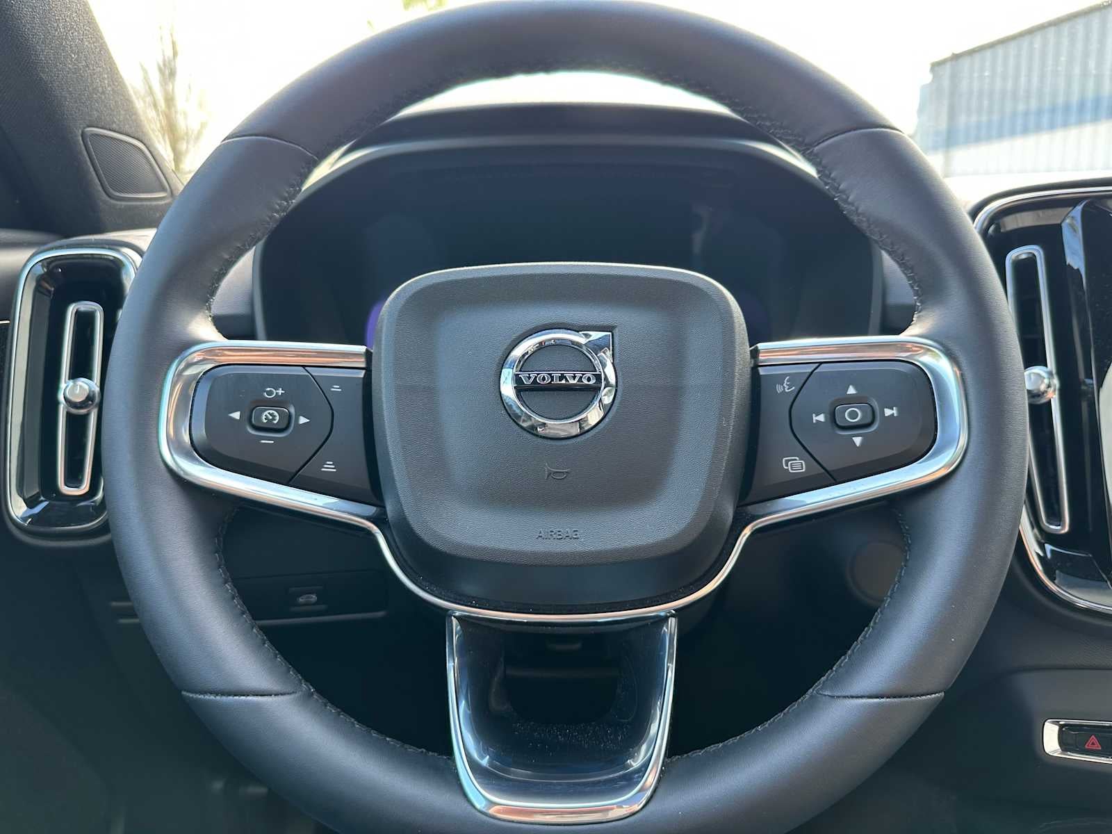 2023 Volvo XC40 Recharge Pure Electric Ultimate