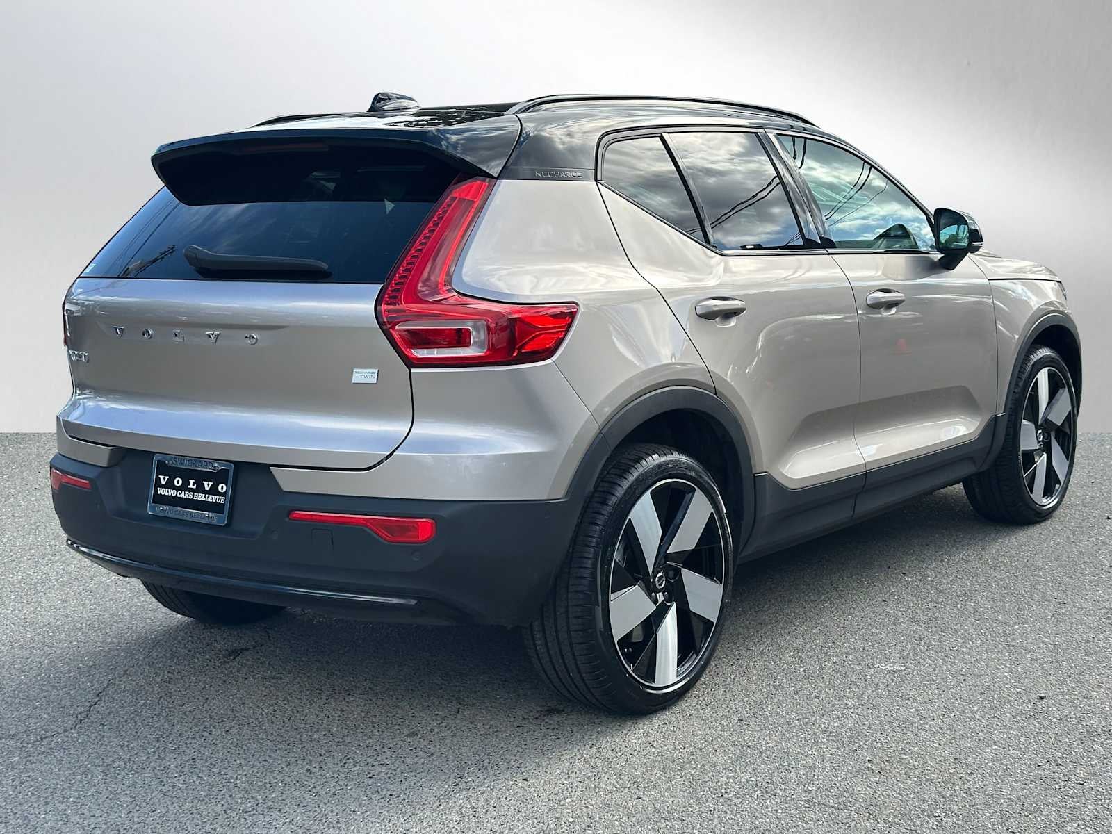 2023 Volvo XC40 Recharge Pure Electric Ultimate