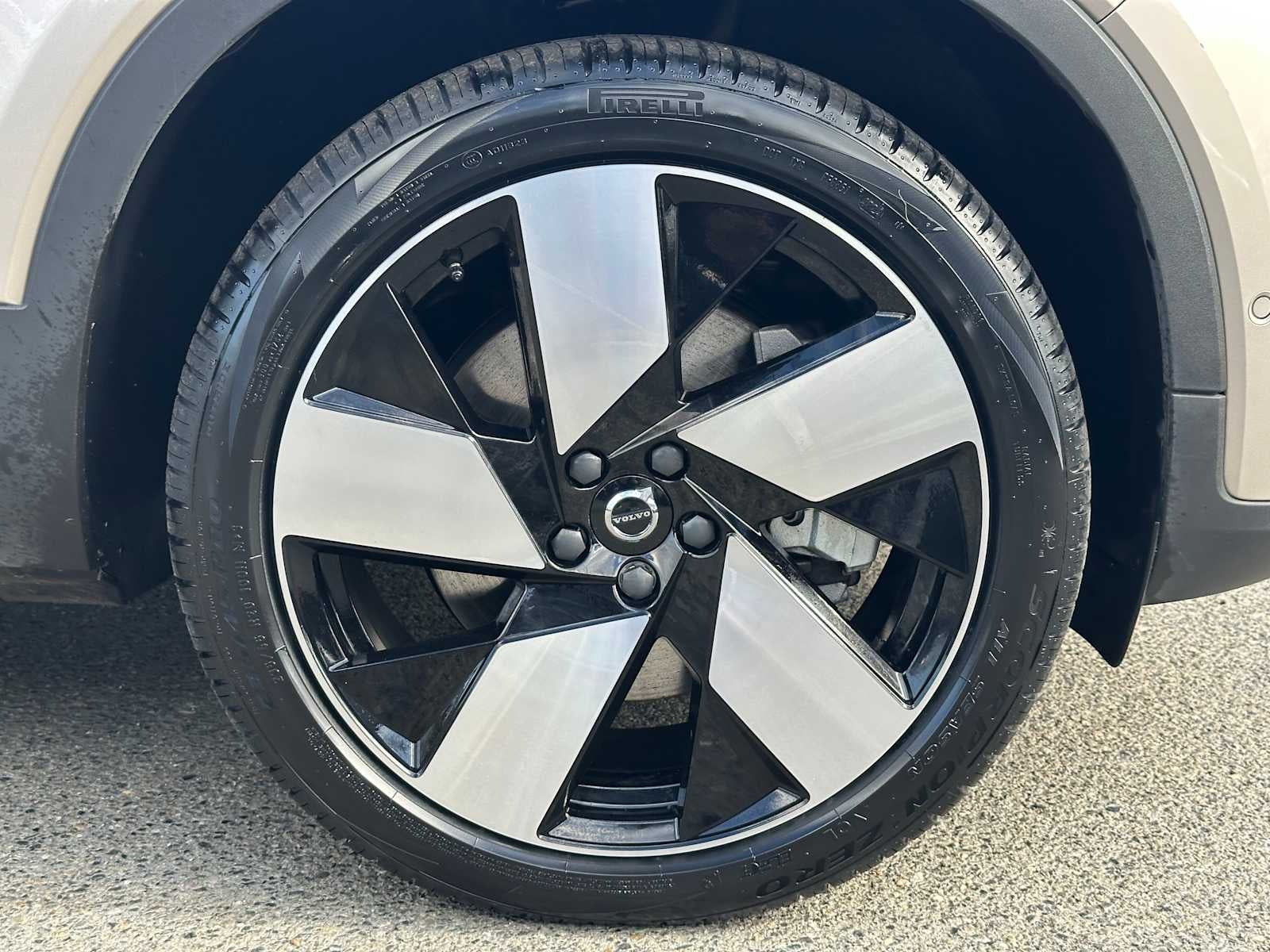 2023 Volvo XC40 Recharge Pure Electric Ultimate