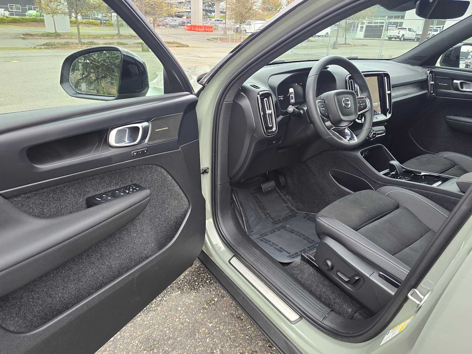 2023 Volvo XC40 Recharge Pure Electric Ultimate