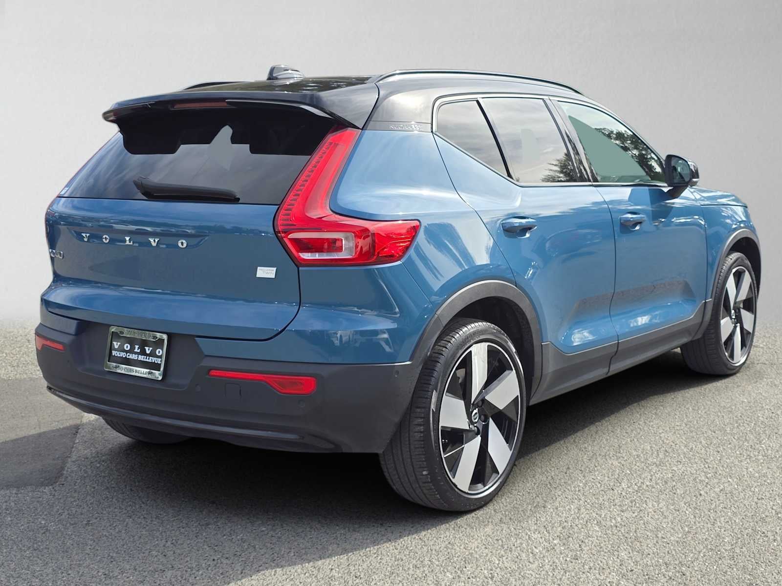 2023 Volvo XC40 Recharge Pure Electric Ultimate