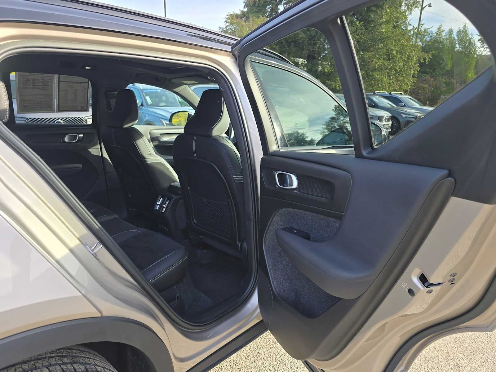2023 Volvo XC40 Recharge Pure Electric Ultimate