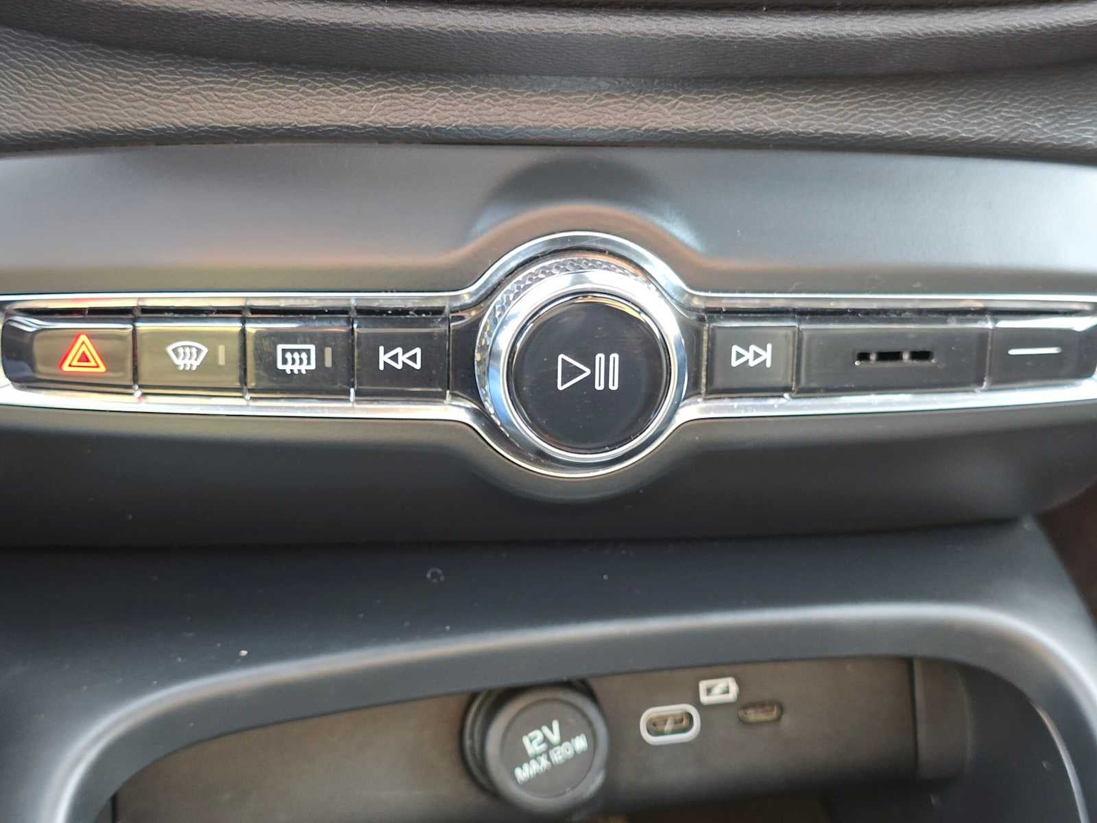 2023 Volvo XC40 Recharge Pure Electric Ultimate