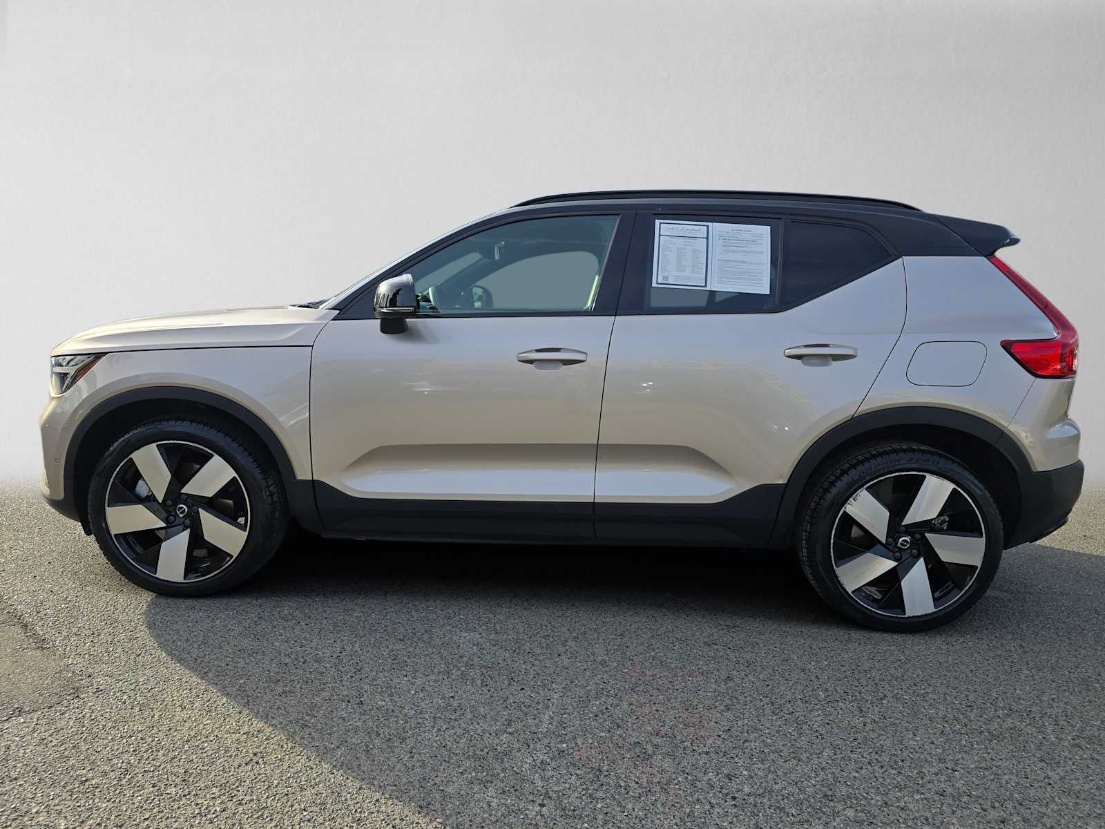 2023 Volvo XC40 Recharge Pure Electric Ultimate