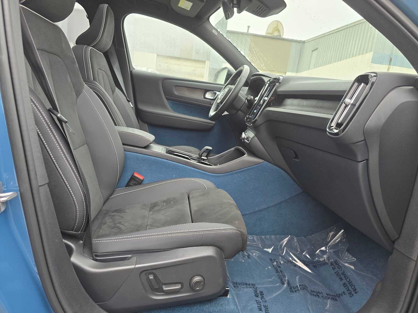 2023 Volvo XC40 Recharge Pure Electric Ultimate