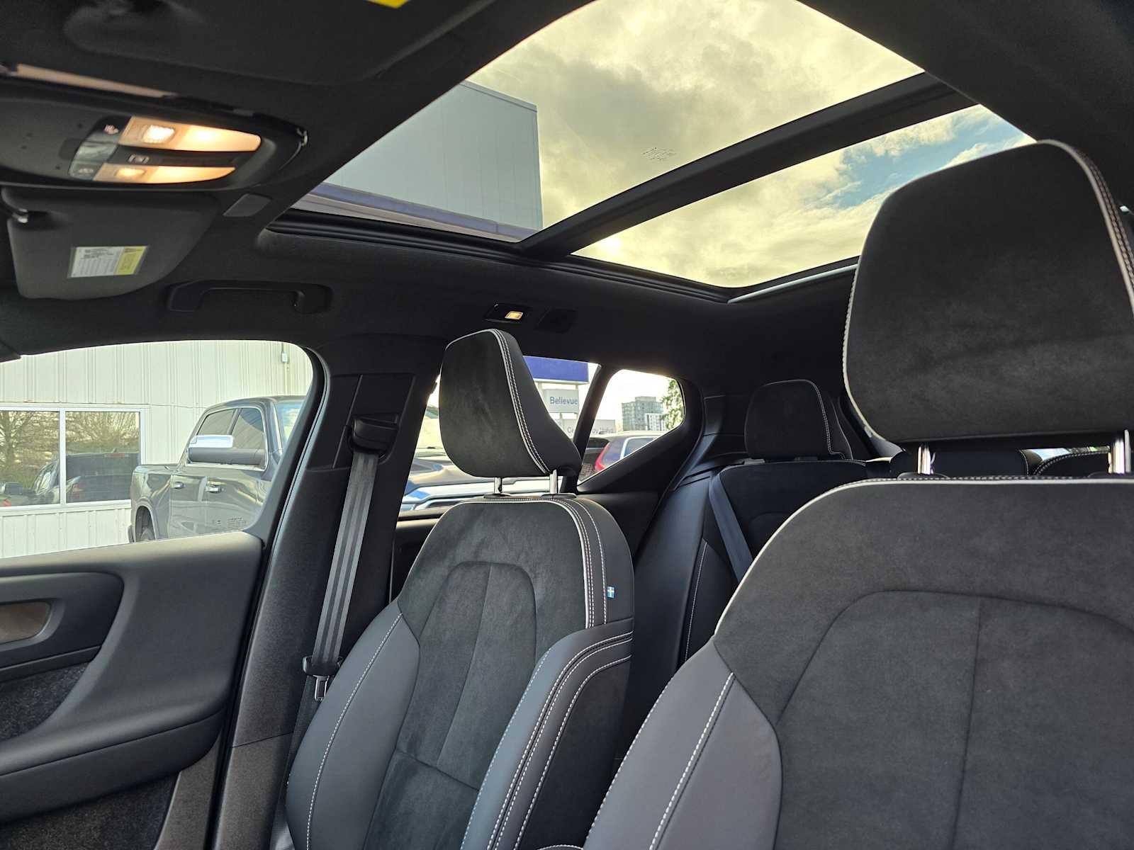 2023 Volvo XC40 Recharge Pure Electric Ultimate