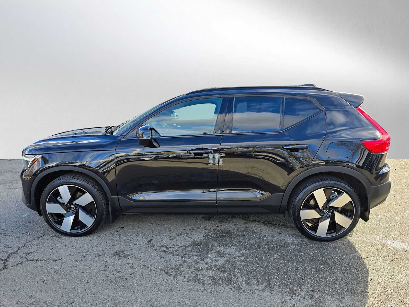 2023 Volvo XC40 Recharge Pure Electric Ultimate