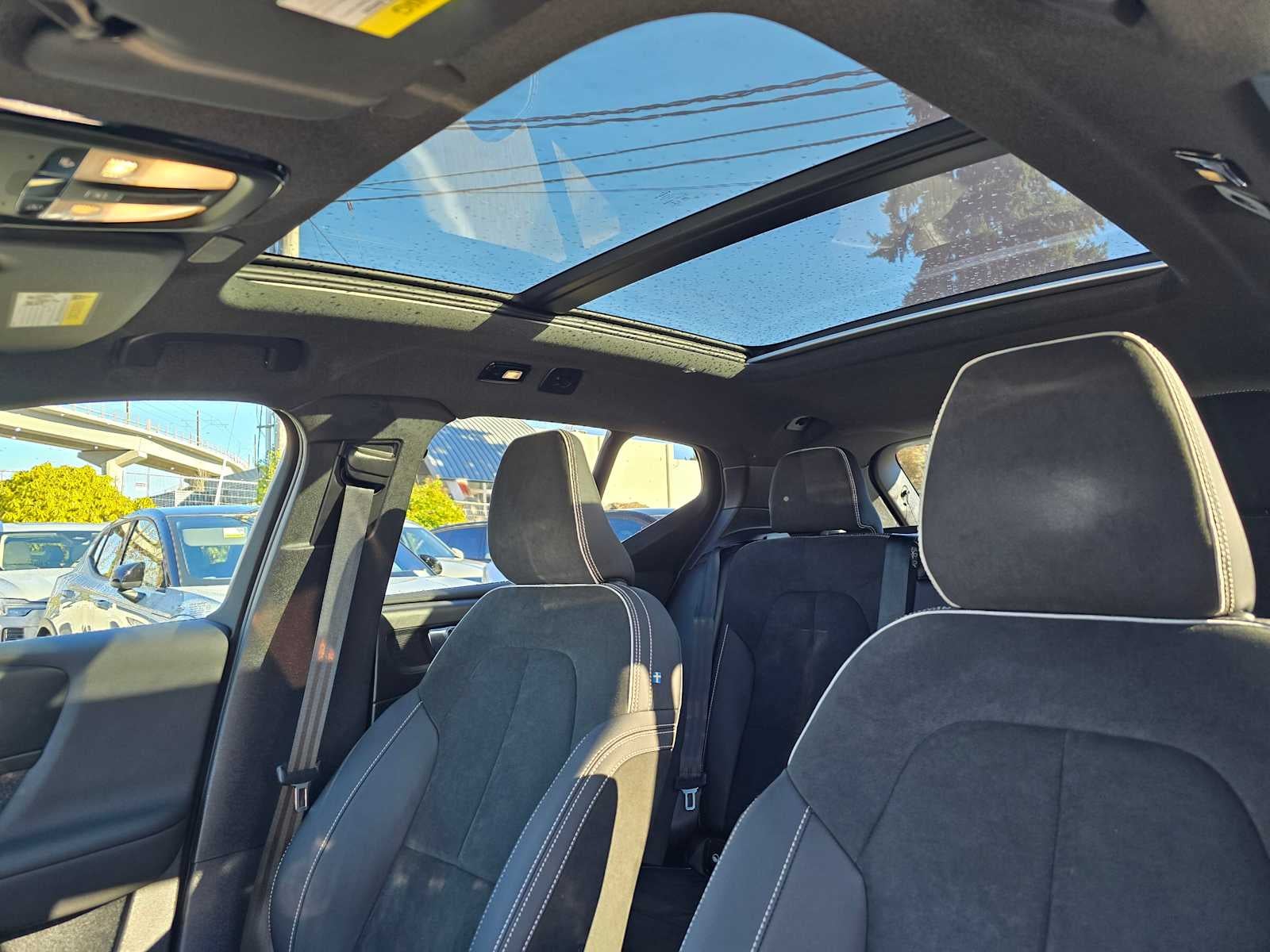 2023 Volvo XC40 Recharge Pure Electric Ultimate