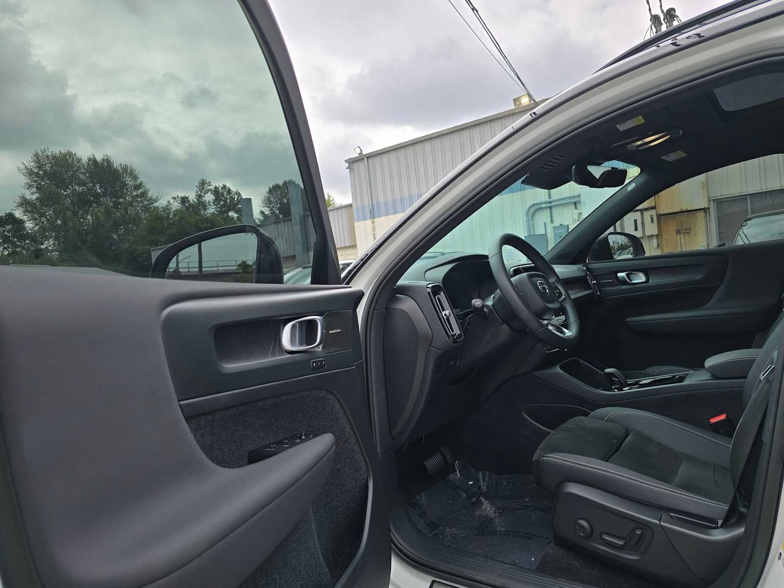 2023 Volvo XC40 Recharge Pure Electric Ultimate