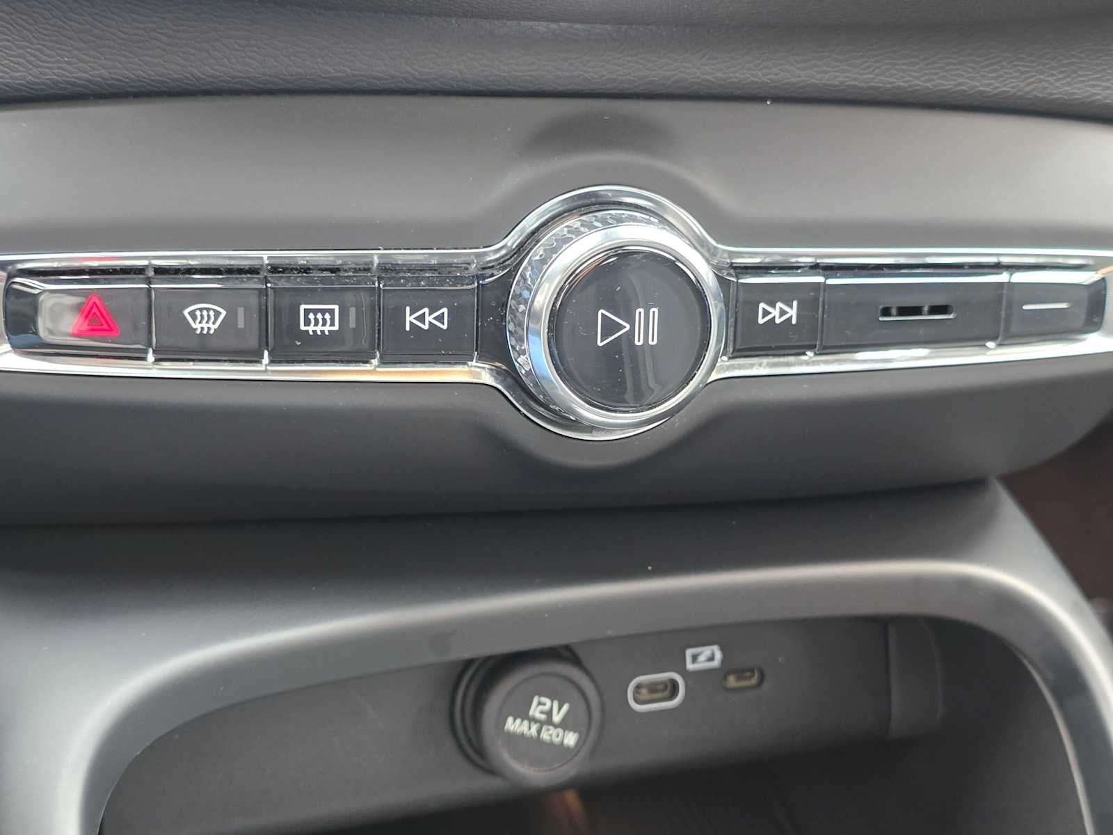 2023 Volvo XC40 Recharge Pure Electric Ultimate