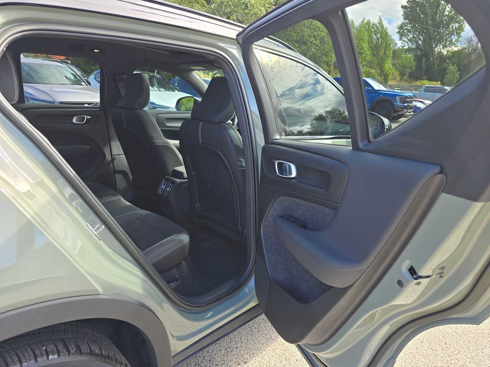 2023 Volvo XC40 Recharge Pure Electric Ultimate