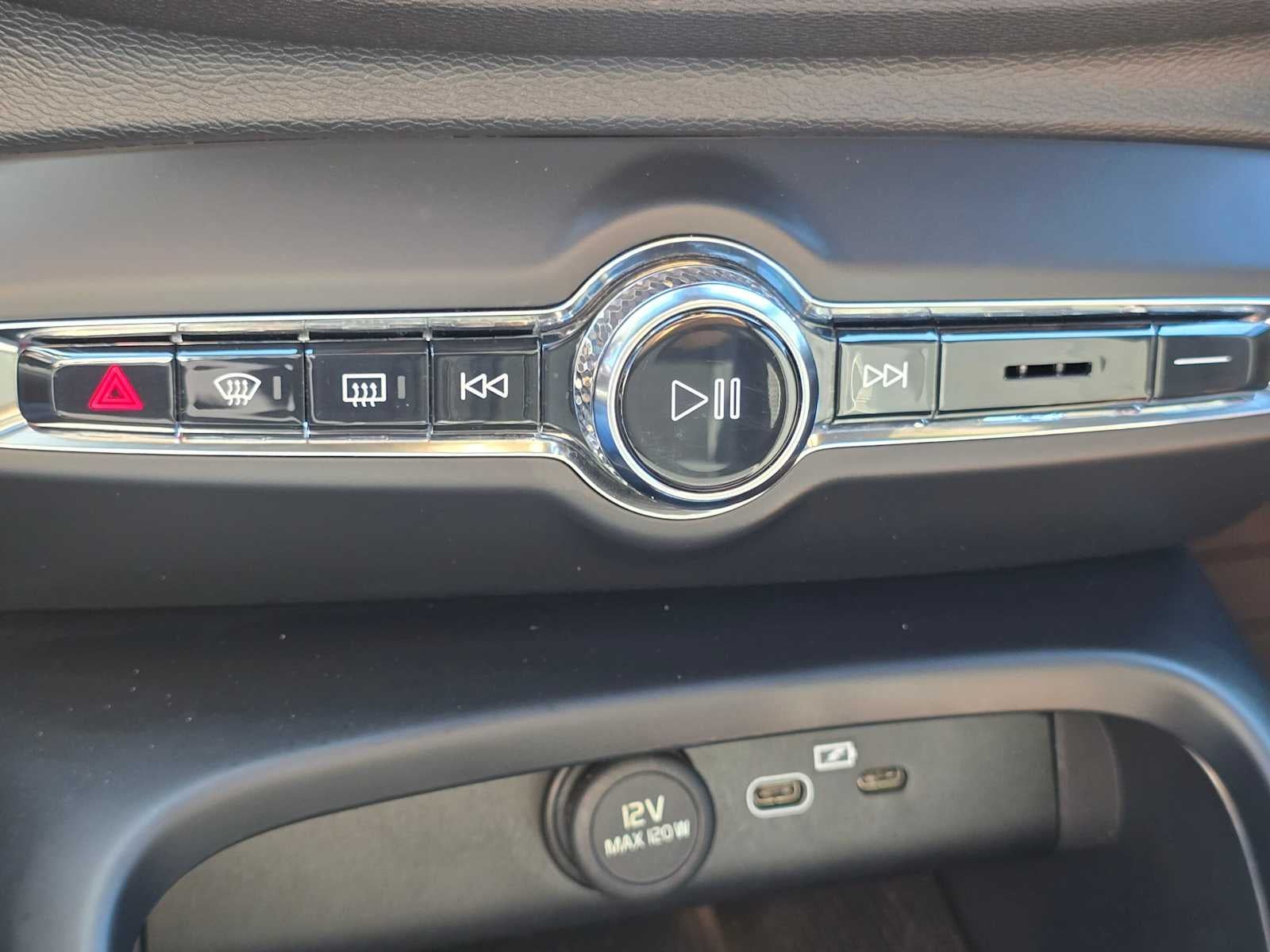 2023 Volvo XC40 Recharge Pure Electric Ultimate