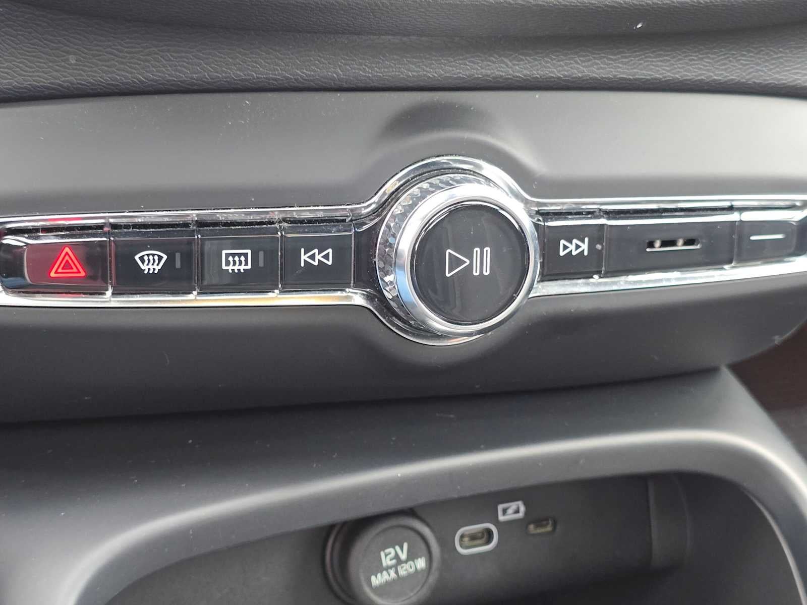 2023 Volvo XC40 Recharge Pure Electric Ultimate