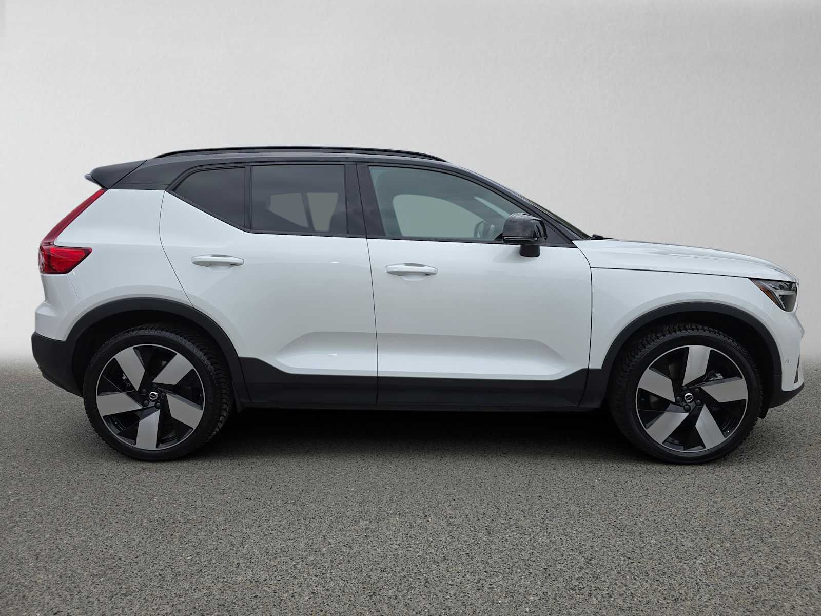 2023 Volvo XC40 Recharge Pure Electric Ultimate