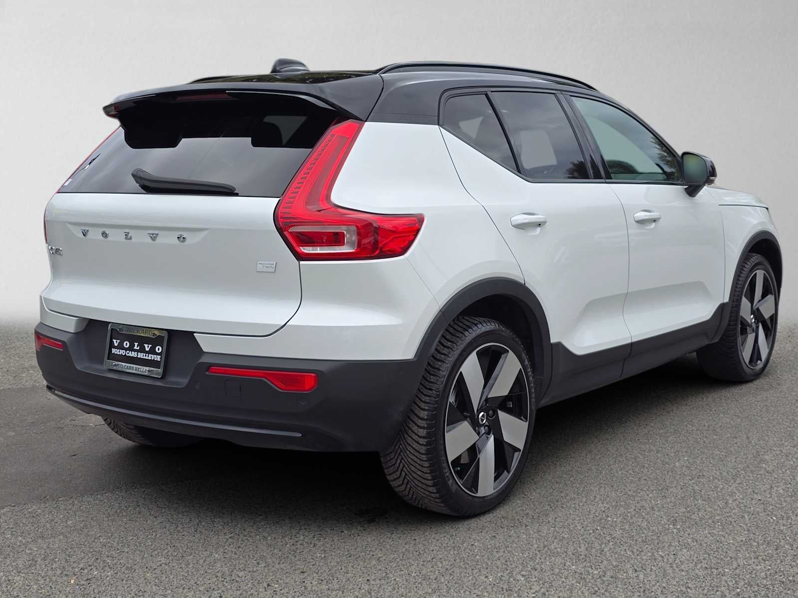2023 Volvo XC40 Recharge Pure Electric Ultimate