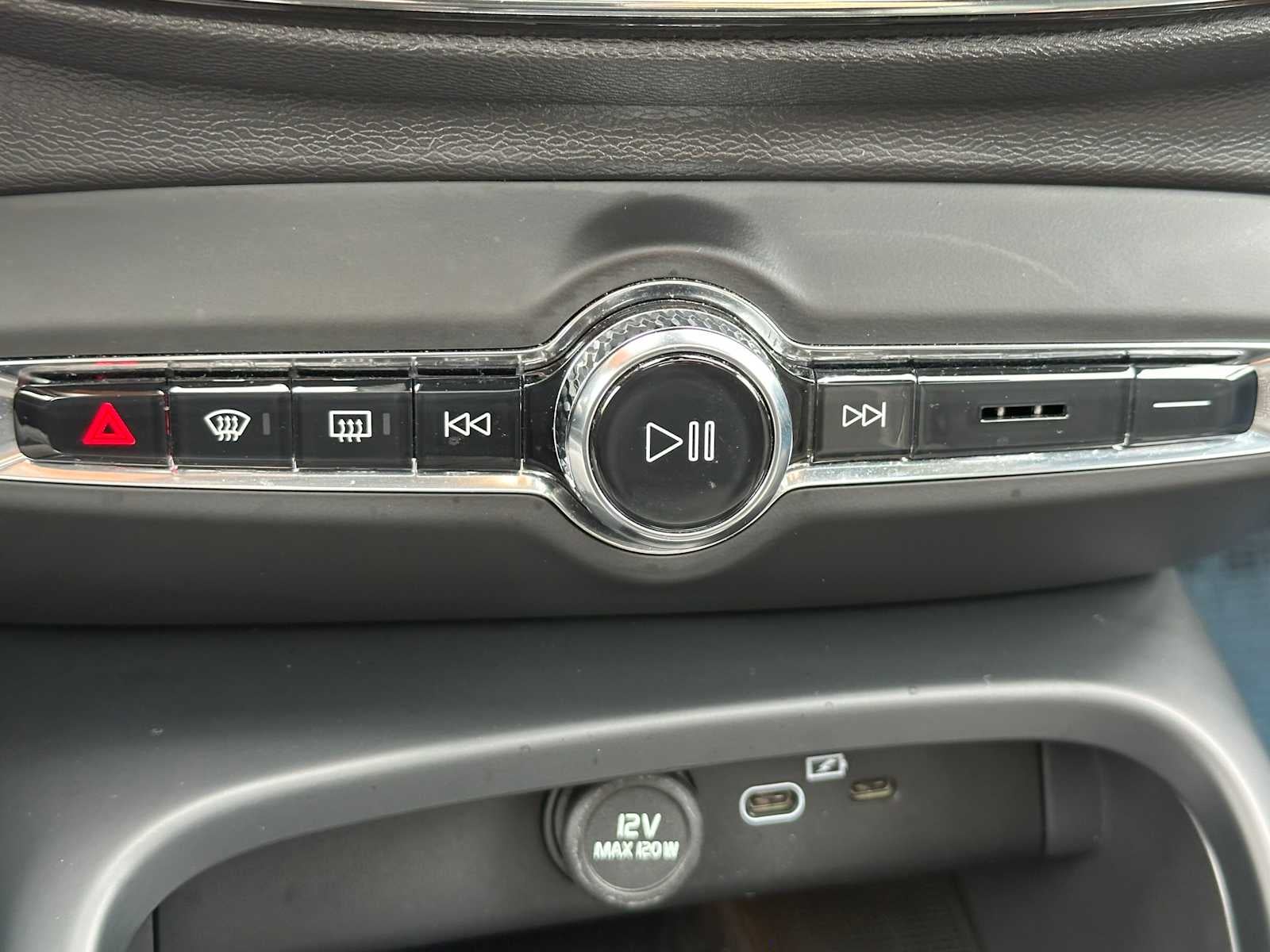 2023 Volvo XC40 Recharge Pure Electric Ultimate