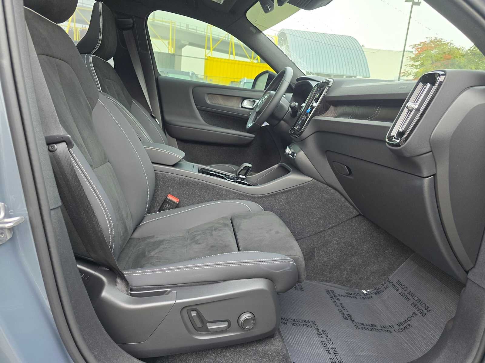 2023 Volvo XC40 Recharge Pure Electric Ultimate