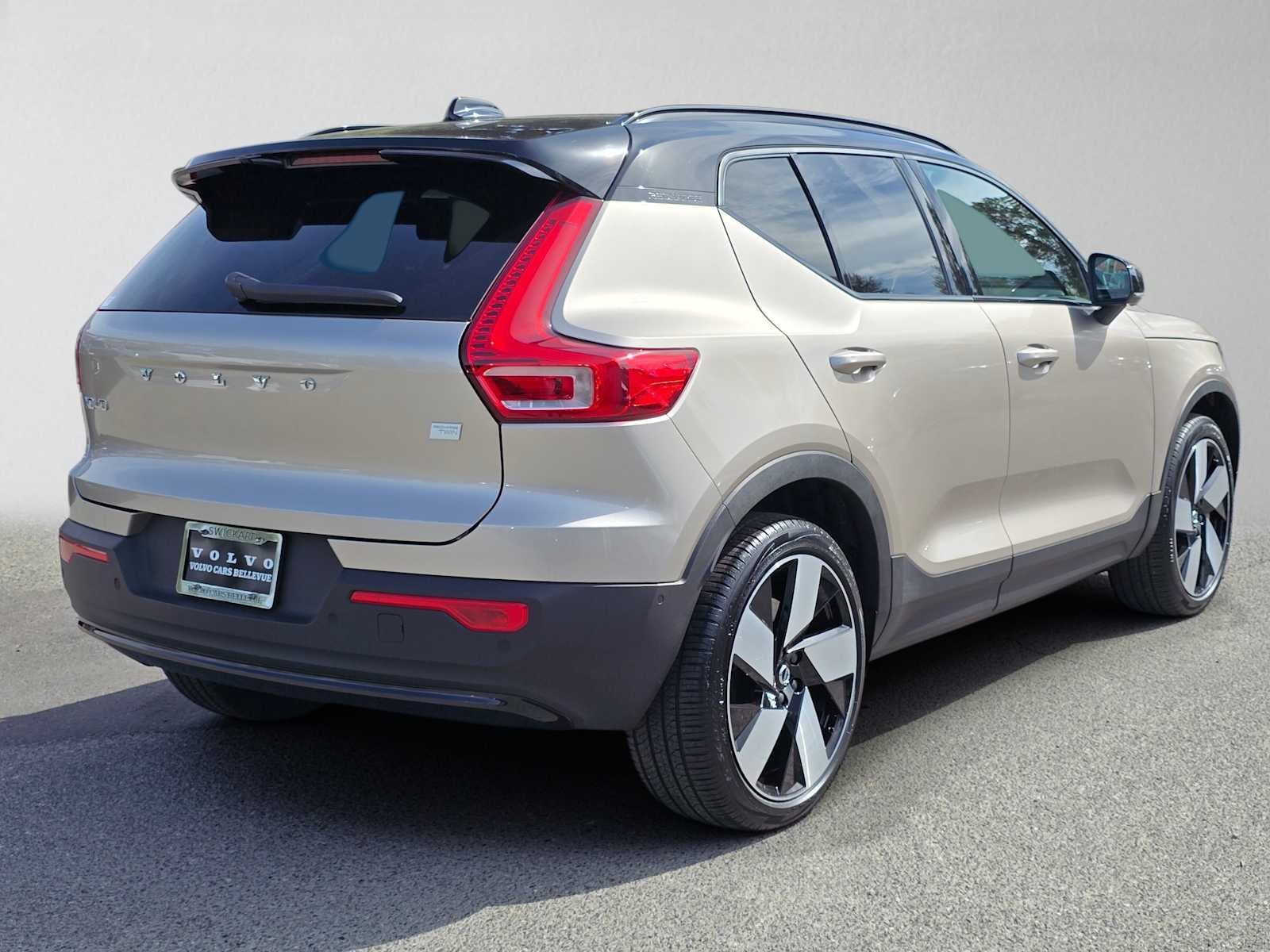 2023 Volvo XC40 Recharge Pure Electric Ultimate