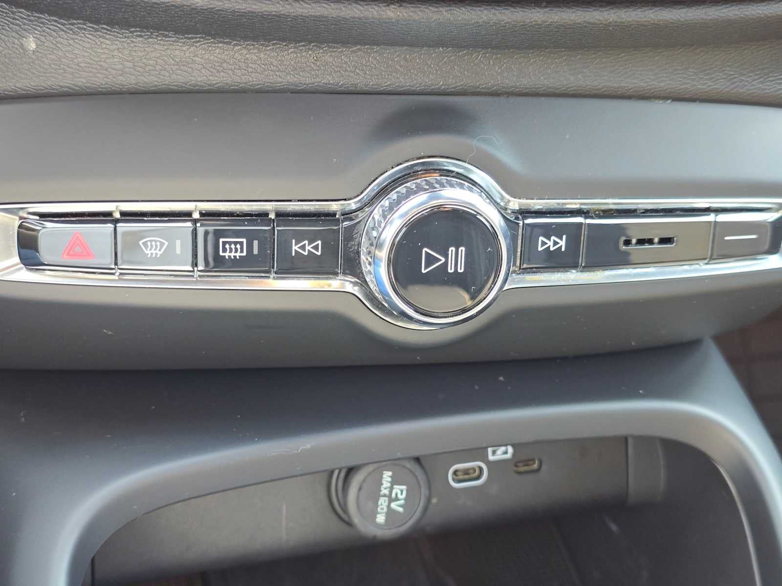 2023 Volvo XC40 Recharge Pure Electric Ultimate