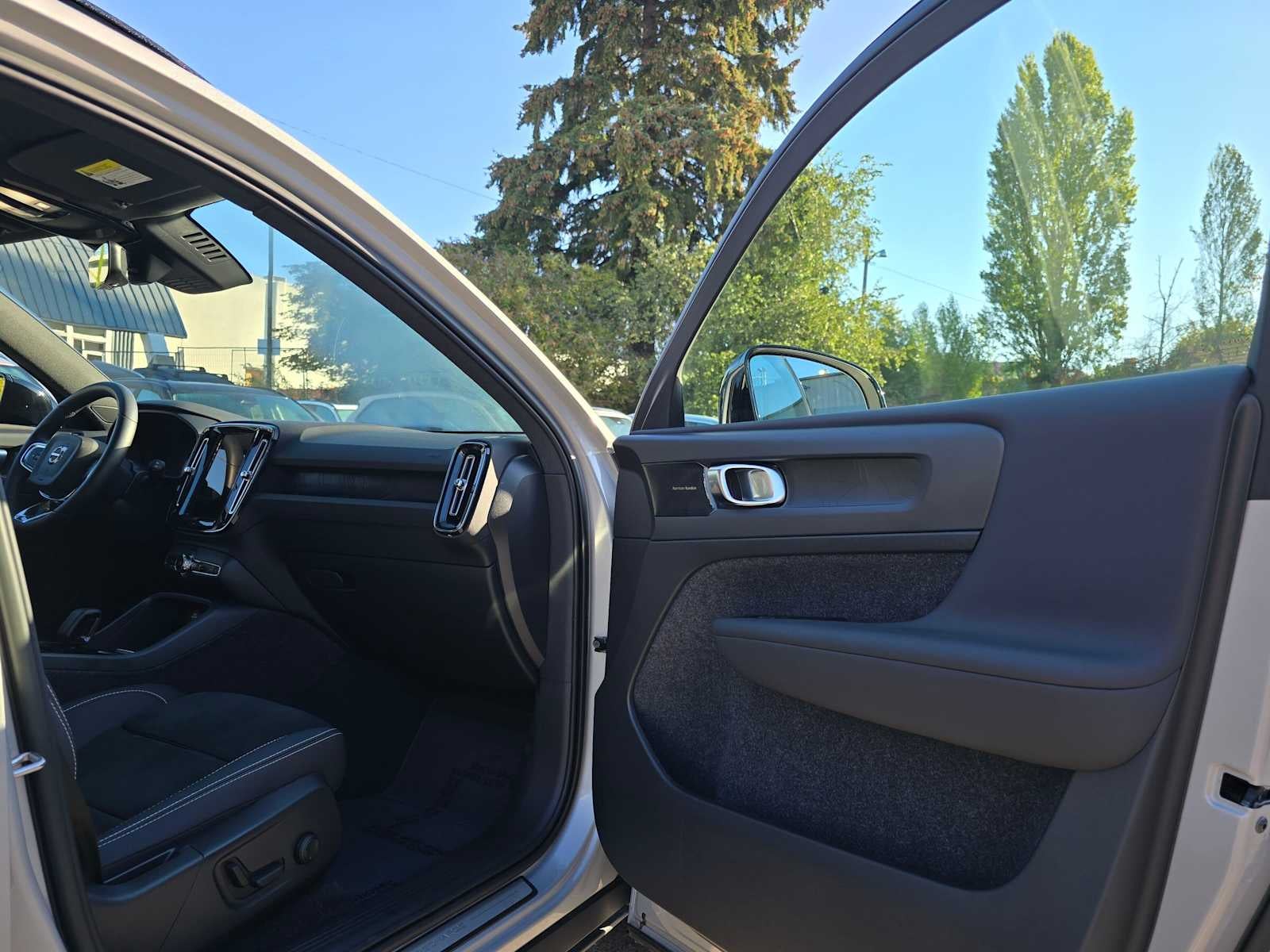 2023 Volvo XC40 Recharge Pure Electric Ultimate