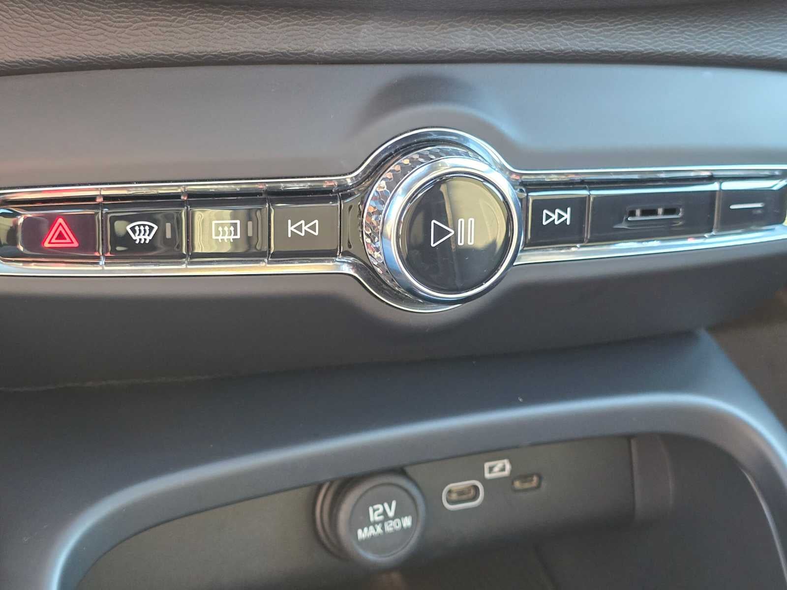 2023 Volvo XC40 Recharge Pure Electric Ultimate