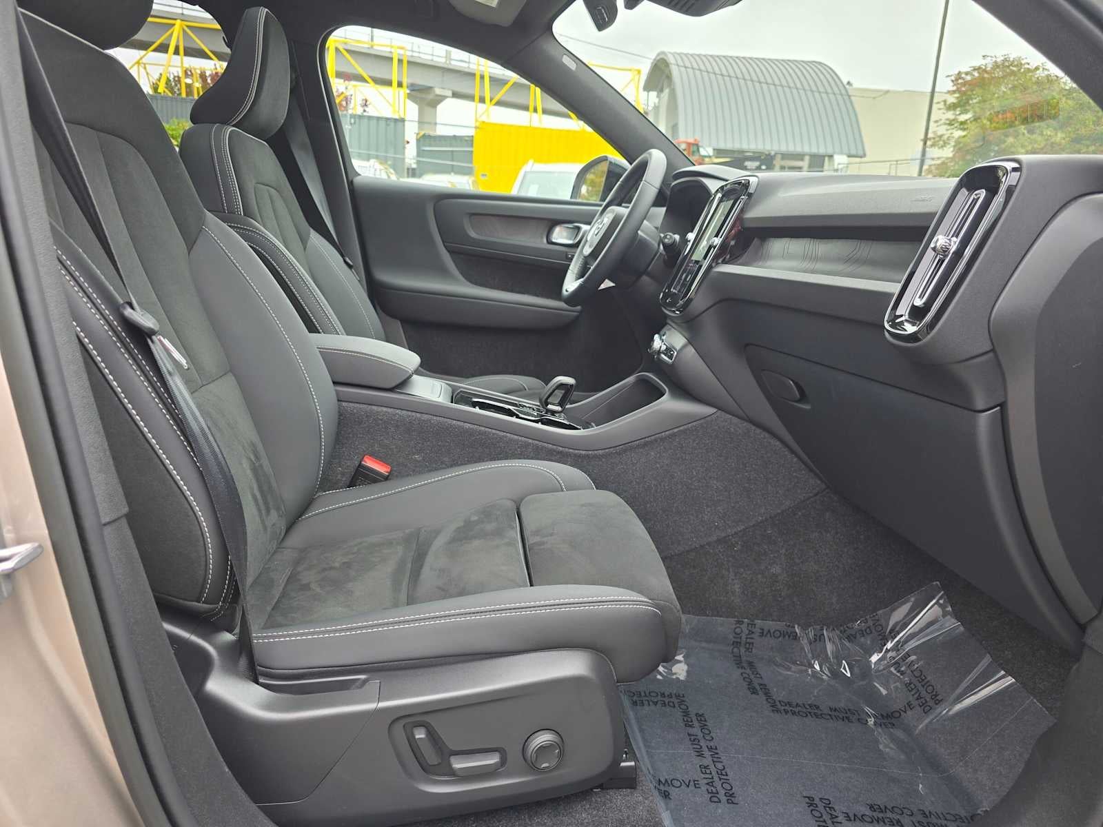 2023 Volvo XC40 Recharge Pure Electric Ultimate