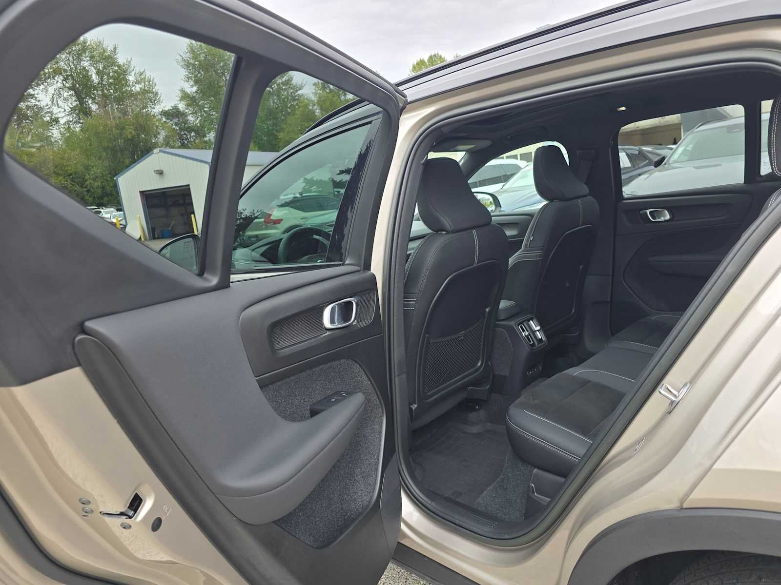 2023 Volvo XC40 Recharge Pure Electric Ultimate