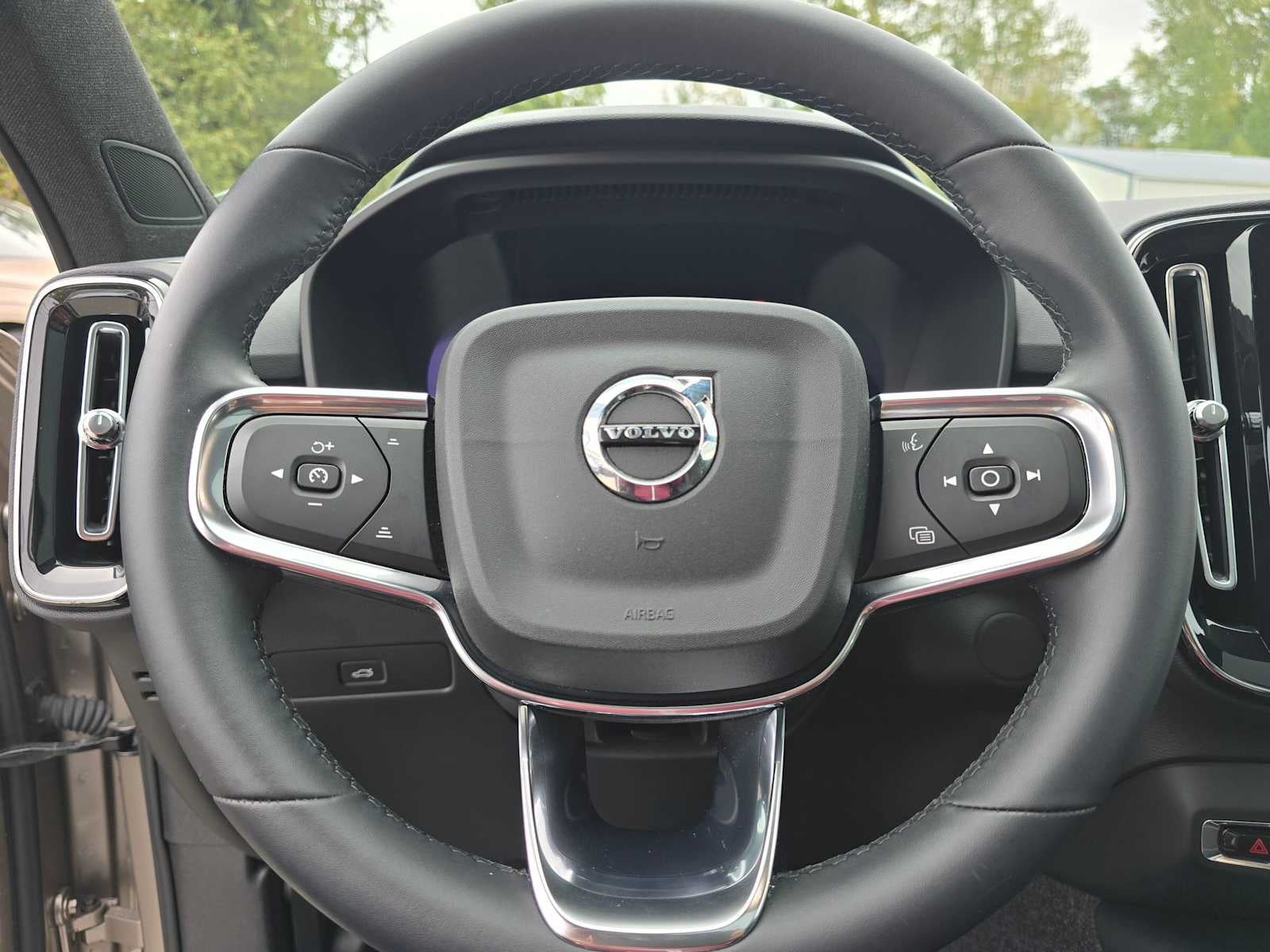 2023 Volvo XC40 Recharge Pure Electric Ultimate