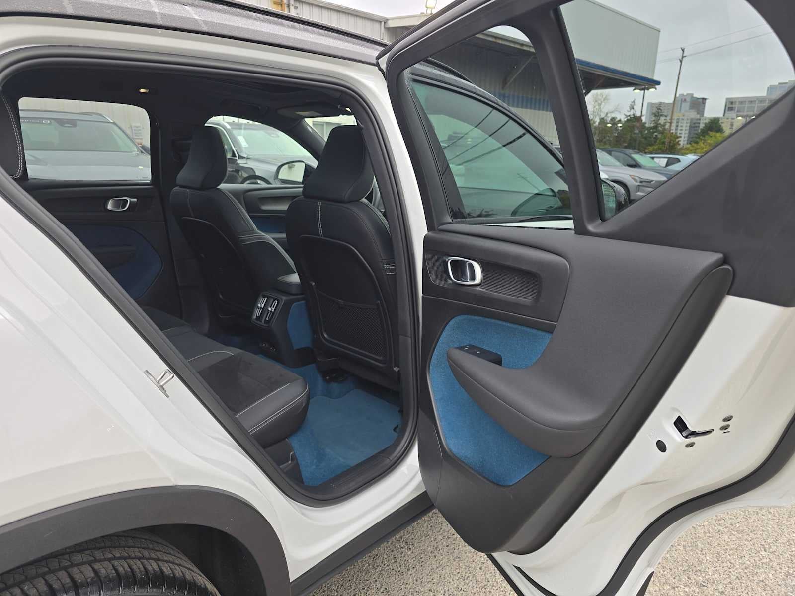 2023 Volvo XC40 Recharge Pure Electric Ultimate