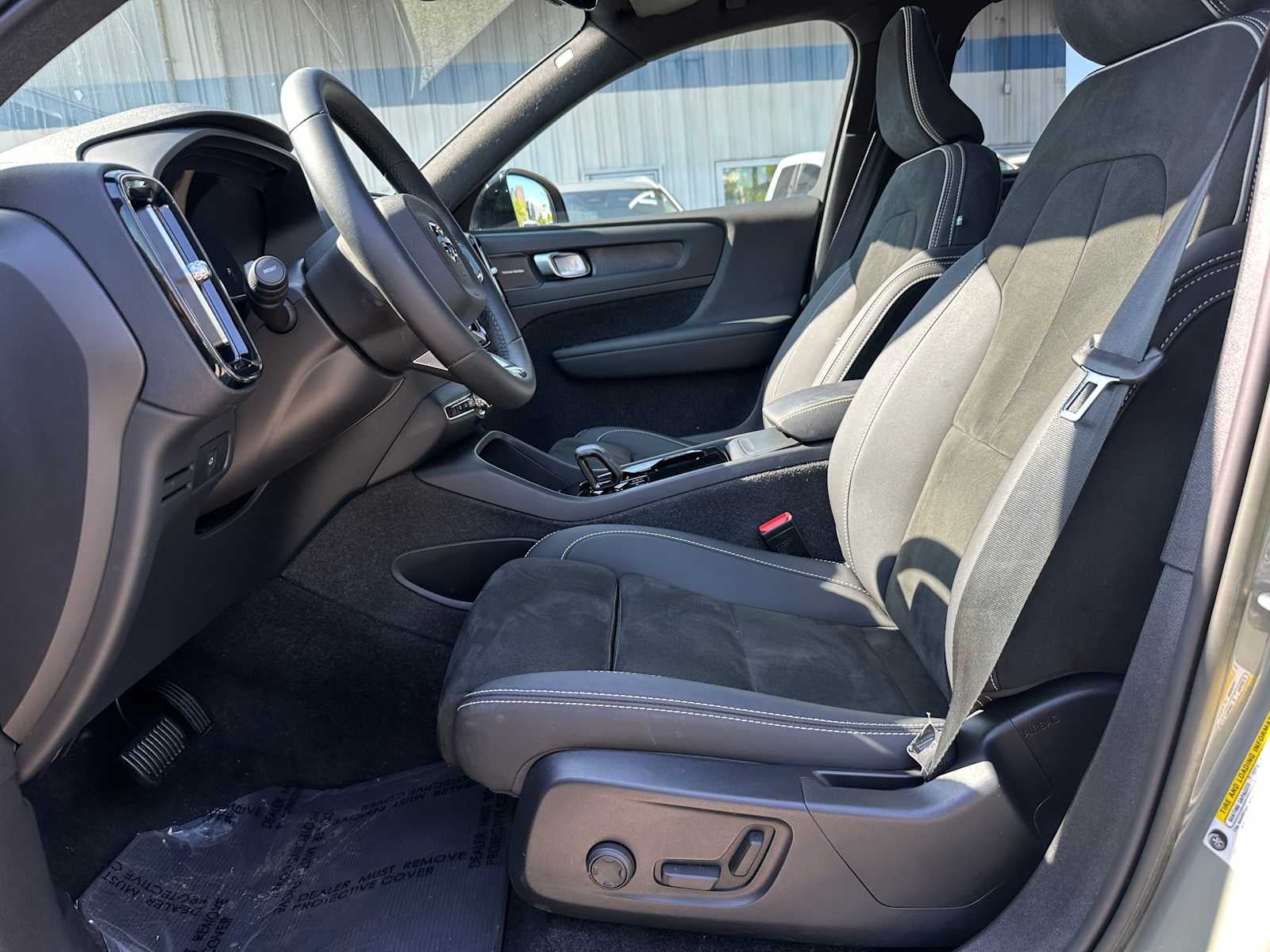2023 Volvo XC40 Recharge Pure Electric Ultimate