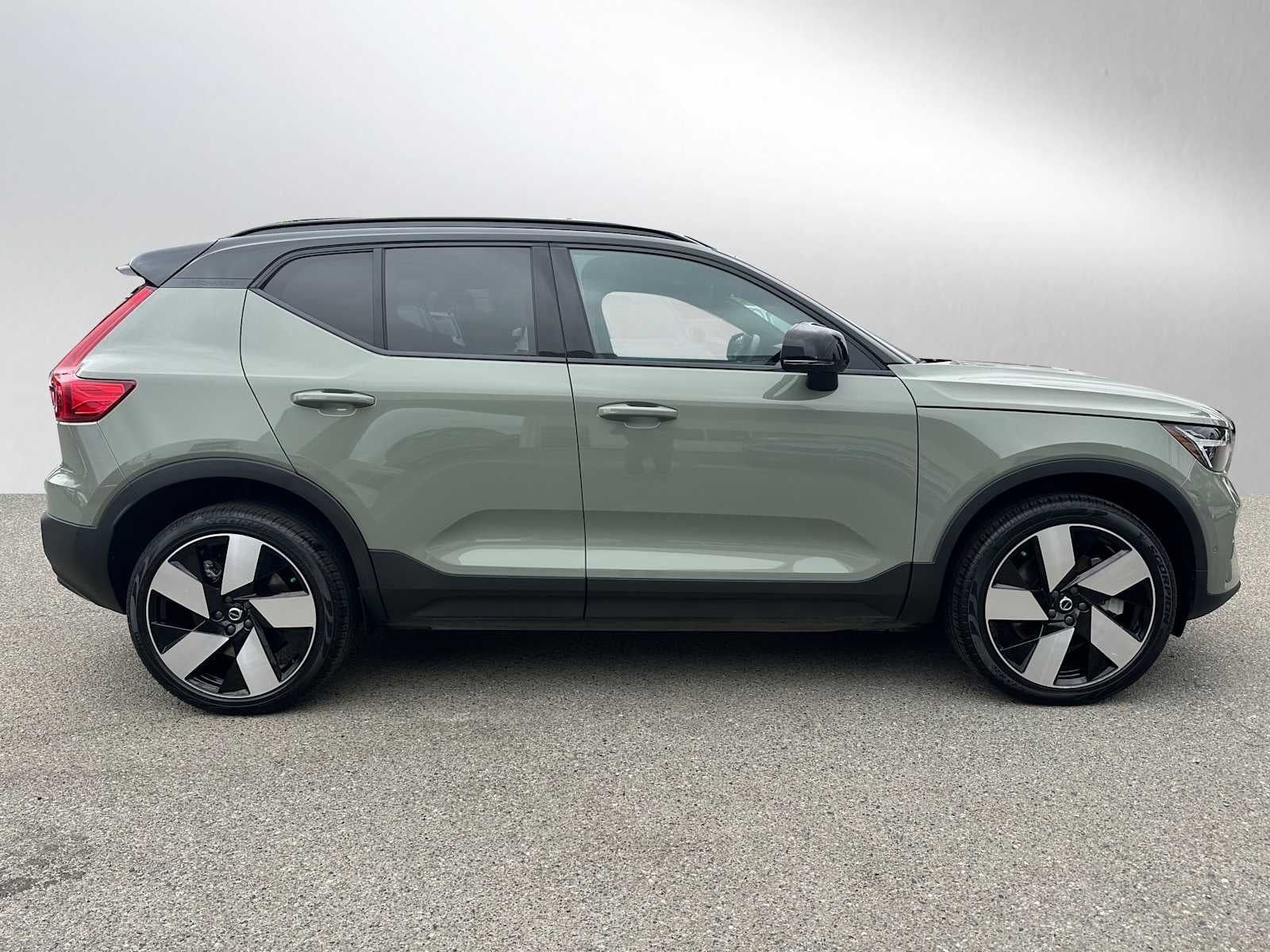 2023 Volvo XC40 Recharge Pure Electric Ultimate