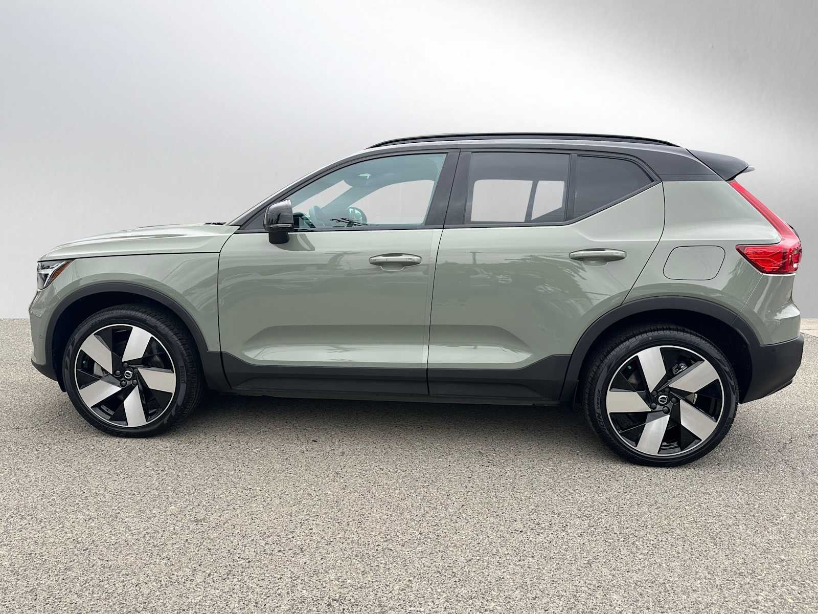 2023 Volvo XC40 Recharge Pure Electric Ultimate