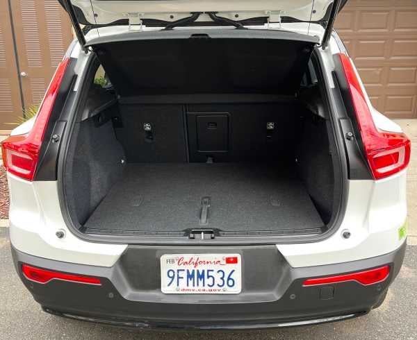 2023 Volvo XC40 Recharge Pure Electric Plus