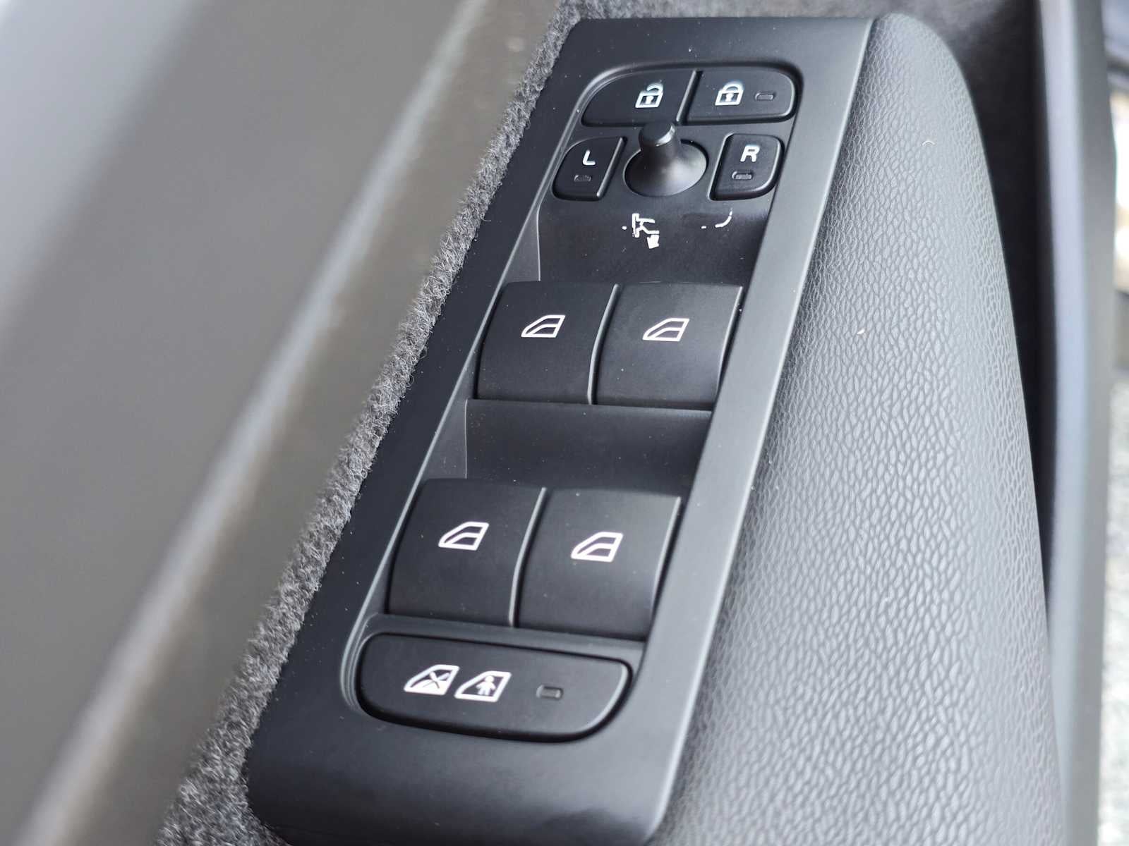 2023 Volvo XC40 Recharge Pure Electric Plus
